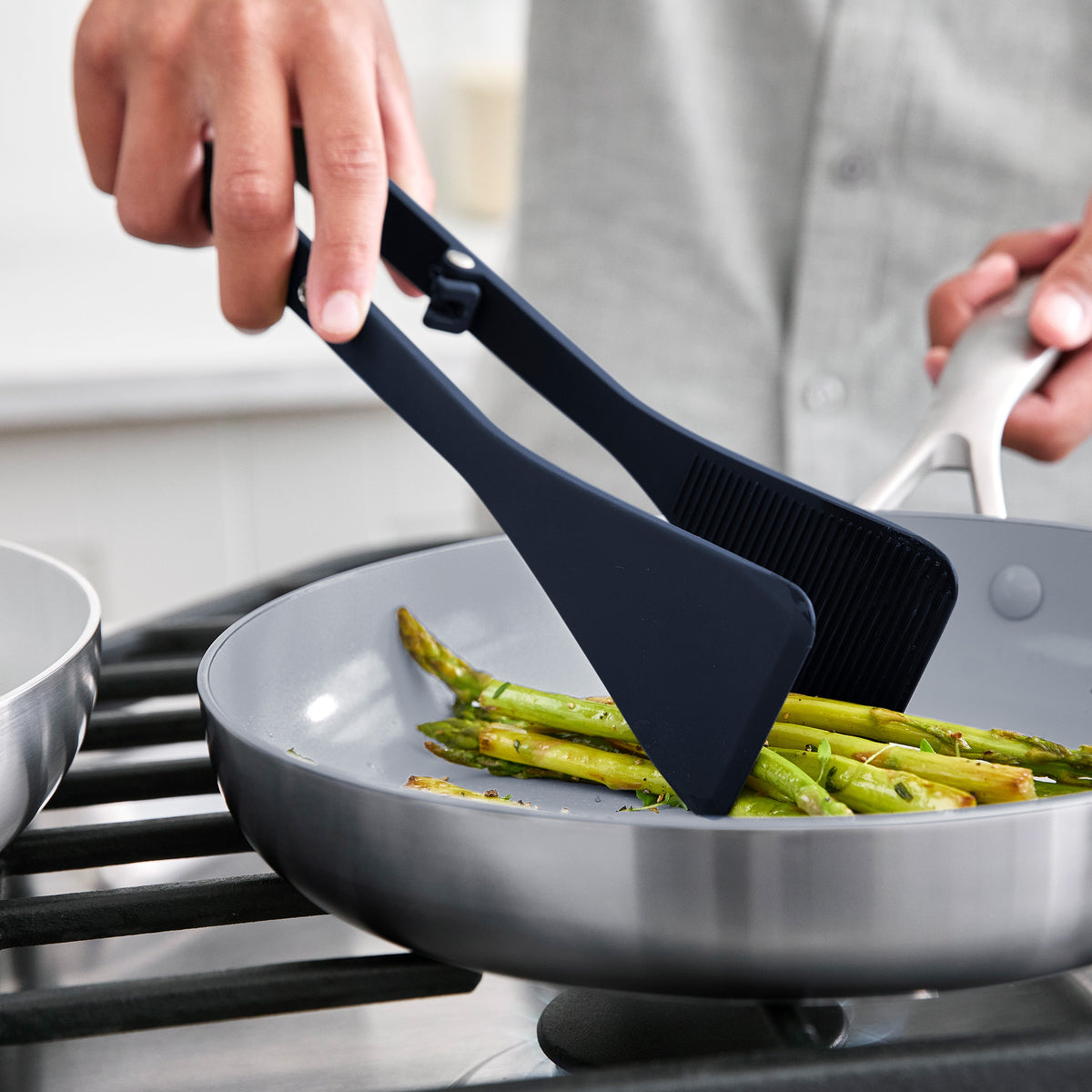 Premium Silicone Wide Tongs - Heat Resistant & Non-Slip Kitchen Utensil for Cooking, Grilling, Serving | Oxford Blue | Perfect for BBQ, Salad, Pasta & Hot Dishes