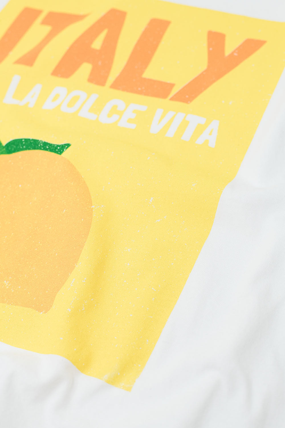 Blanc Italie Dolce Vita Graphic Lemon Print T-Shirt - Casual Summer Fashion for Women | Perfect for Beach Outings and Street Style