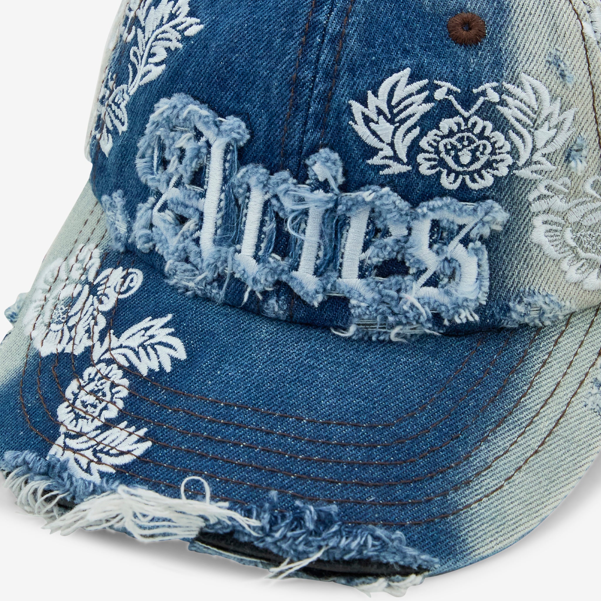 Destroyed Lace Cap Denim Jeans - Distressed Vintage Style Women's Ripped Denim Pants for Casual Wear & Street Fashion
