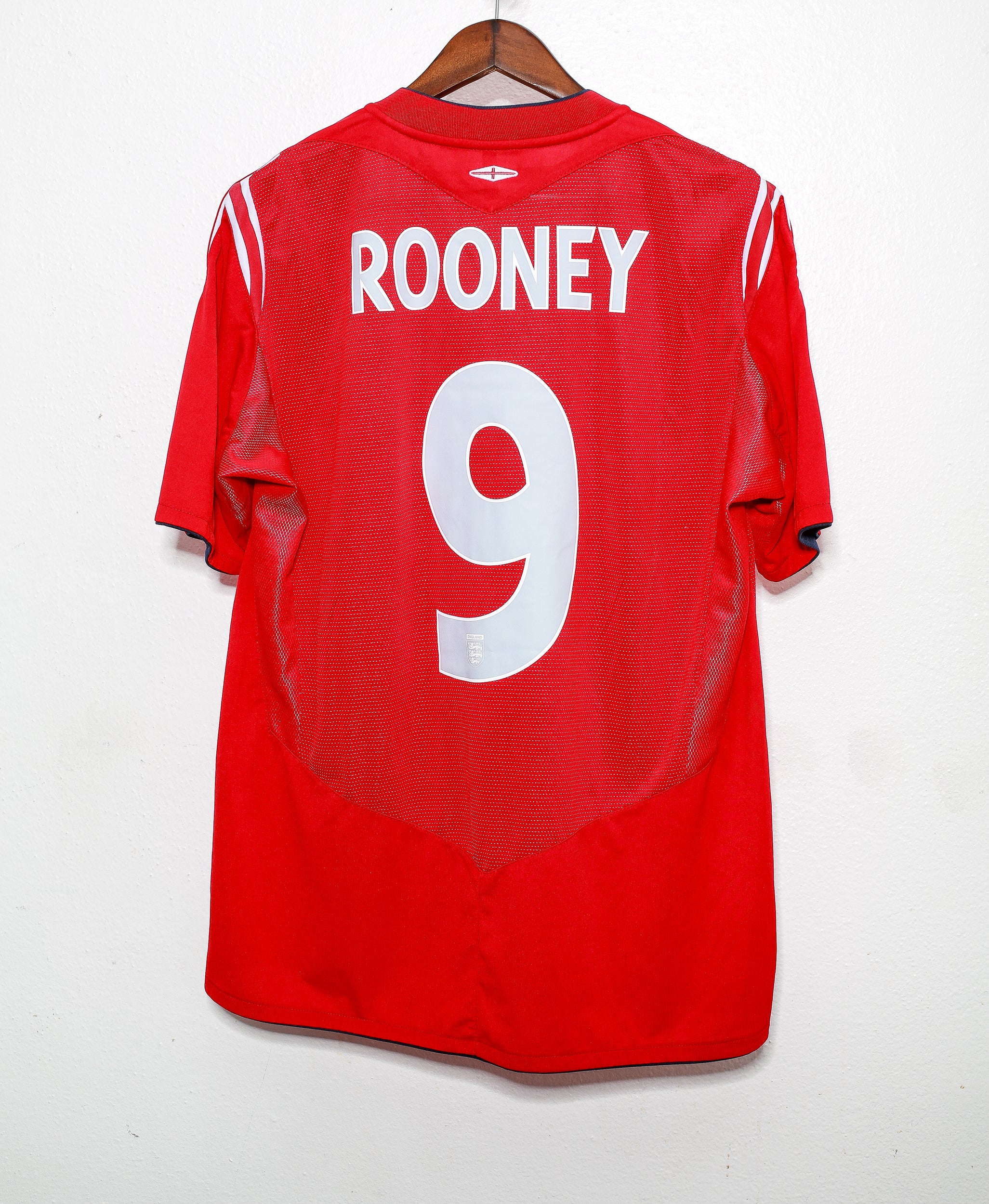 2004 England Away Soccer Jersey #9 Rooney (Large) - Vintage Football Shirt for Fans & Collectors - Perfect for Matches, Gifts & Memorabilia