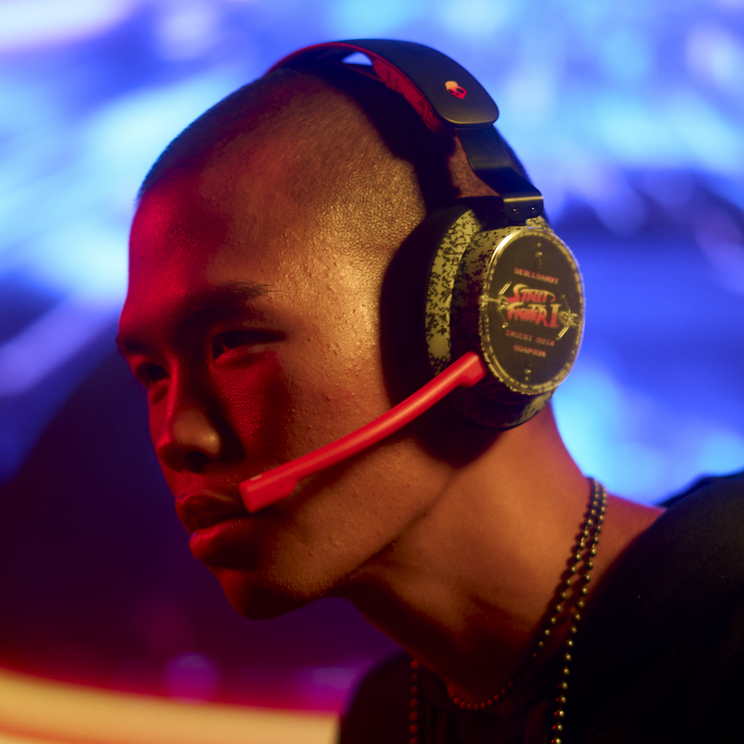PLYR® Wireless Gaming Headset 2022 Edition - Noise Cancelling, Surround Sound for PC, PS5, Xbox - Perfect for Competitive Gaming & Streaming