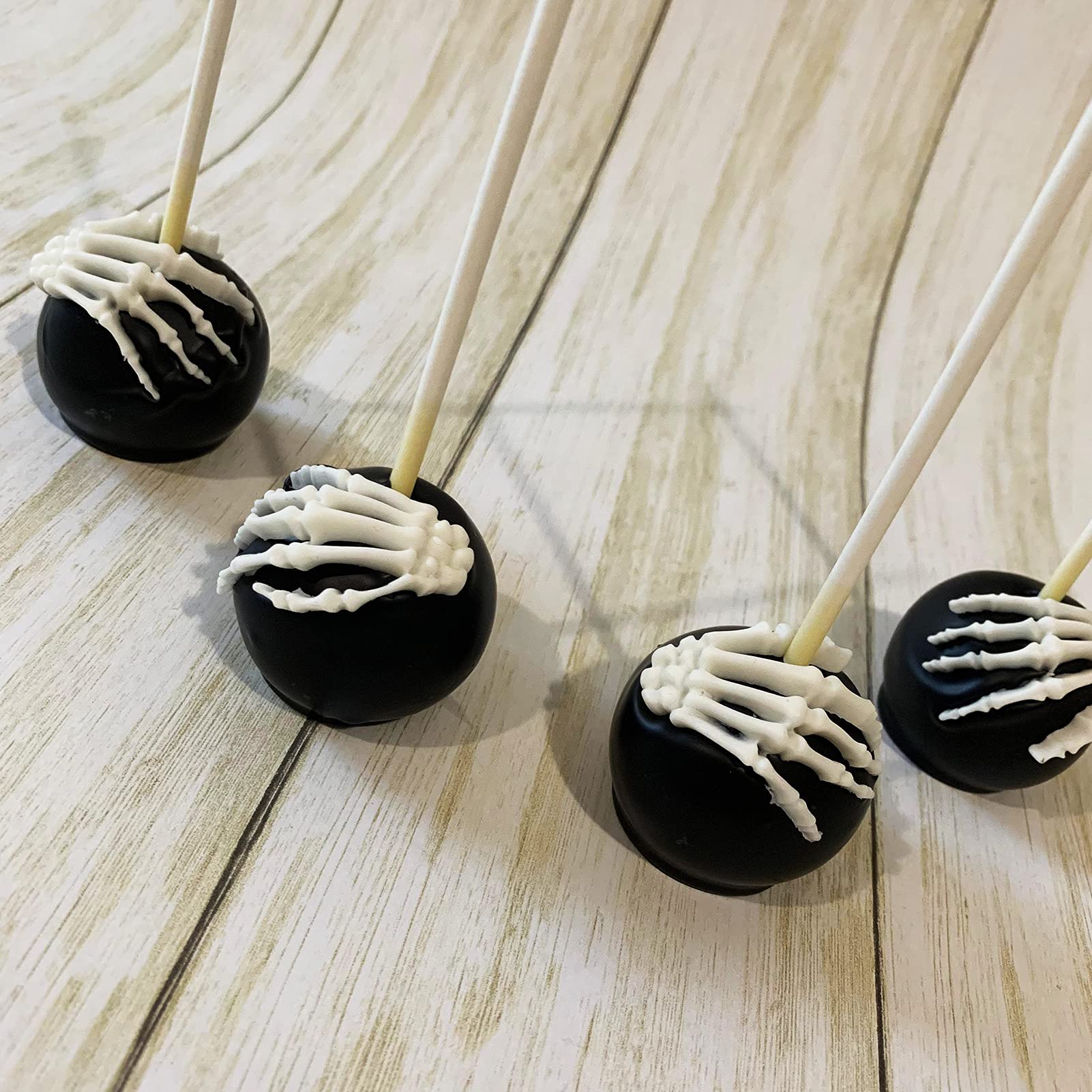 6PCS Halloween Silicone Chocolate Molds Set - Skull, Spider, Pumpkin & Ghost Candy Molds for Baking, Cake Decor, Cupcake Toppers, Resin Keychains - Perfect for Halloween Parties, Thanksgiving Desserts & DIY Crafts