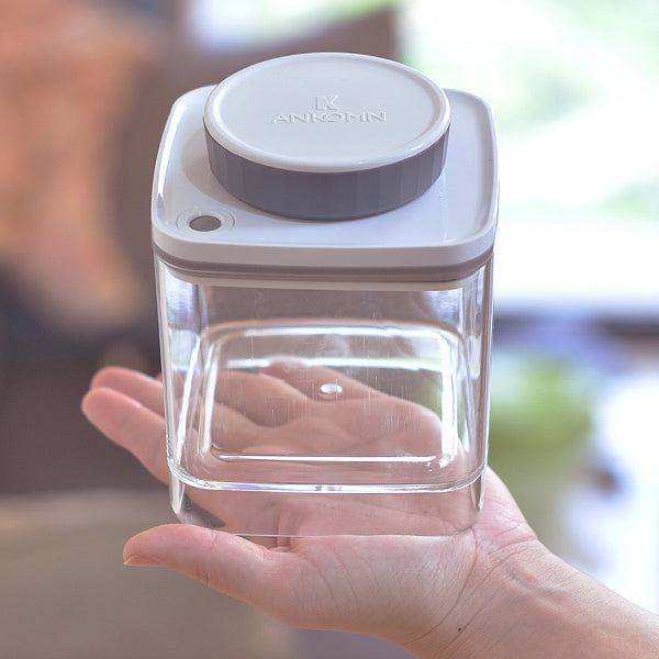 Ankomn Turn N Seal Clear Vacuum Canister - Airtight Food Storage Container for Kitchen, Pantry & Meal Prep | BPA-Free Plastic Canisters for Flour, Sugar, Coffee & Dry Goods | Space-Saving Stackable Design