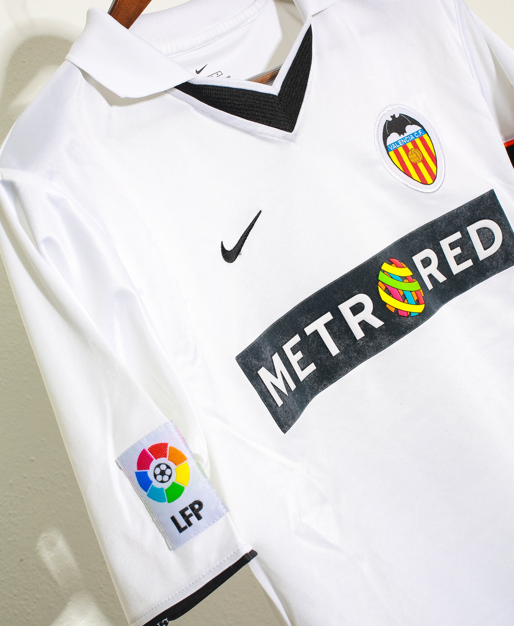 2001 Valencia Home #21 Aimar (S) - Authentic Soccer Jersey for Fans & Collectors - Perfect for Matches, Gifts & Memorabilia