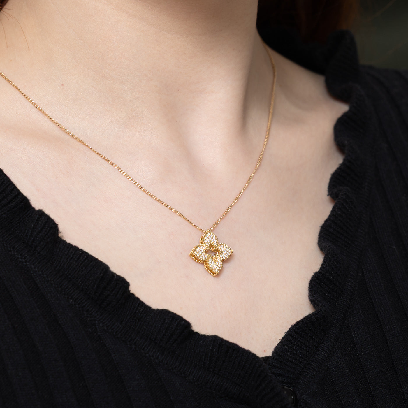 Exquisite 0.36ctw Pave Diamond Floral Pendant Necklace - Elegant Jewelry Gift for Women, Perfect for Weddings, Anniversaries & Special Occasions
