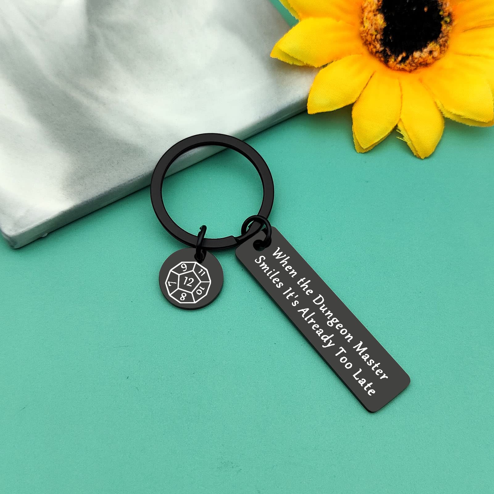 Dungeons & Dragons Dice Keychain - Unique RPG Gift for DM, Gamer & D&D Fans - Perfect for Graduation, Birthday, Christmas (Son, Best Friend, Sister, Boyfriend) - Ideal for Game Nights & Cosplay Accessories