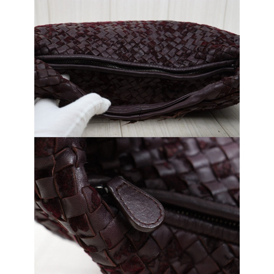 Bottega Veneta P25041401 Leather Crossbody Bag - Pre-Owned Luxury Handbag for Women | Perfect for Date Nights, Office & Travel Accessories