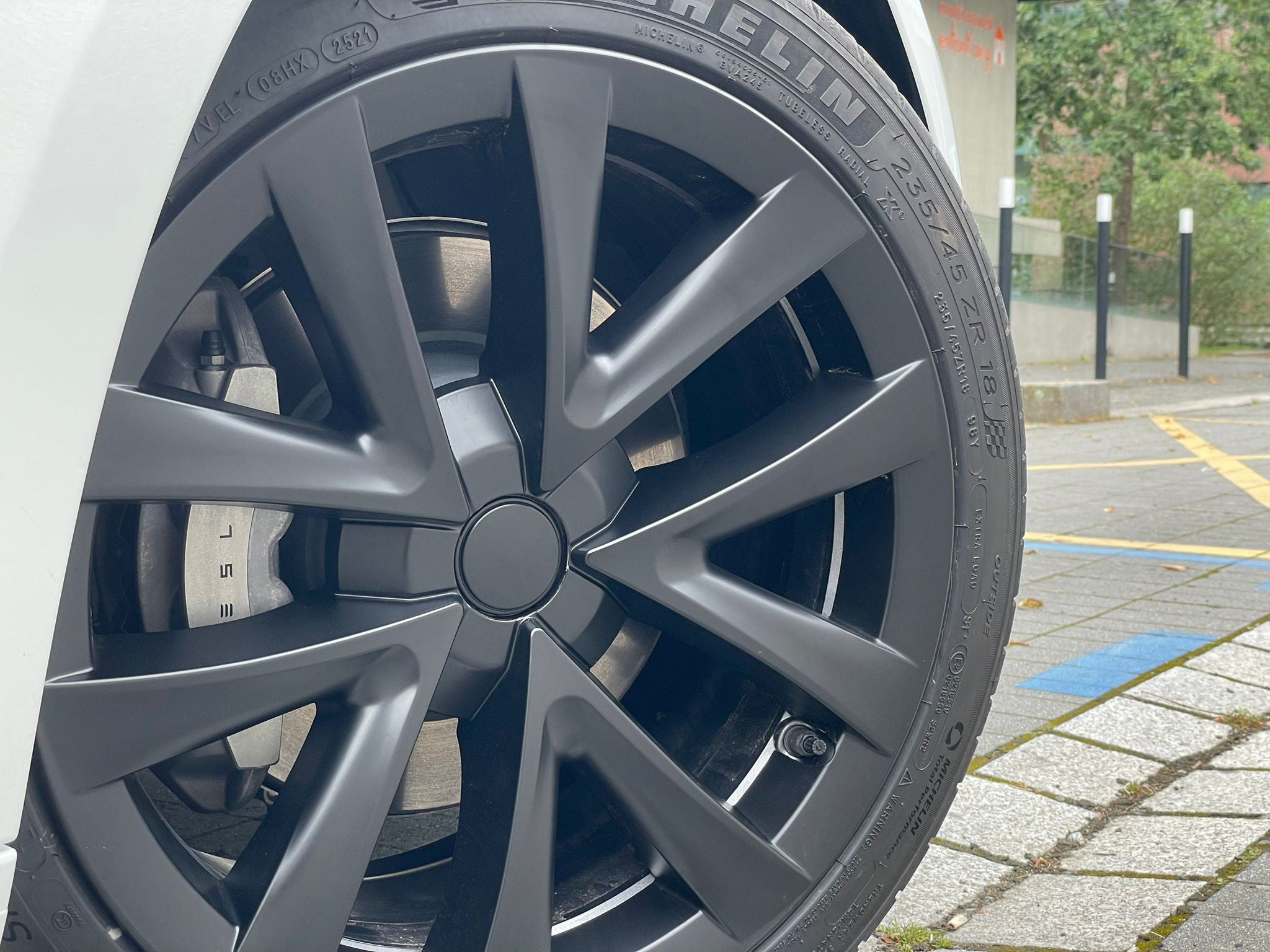Arachnid Style Wheel Covers for Tesla Model 3 18