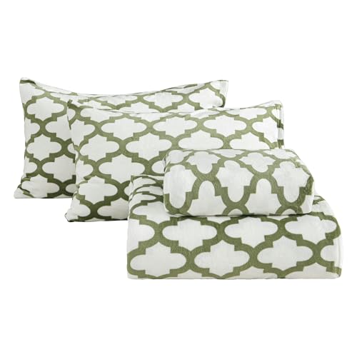 Quatrefoil Print Green