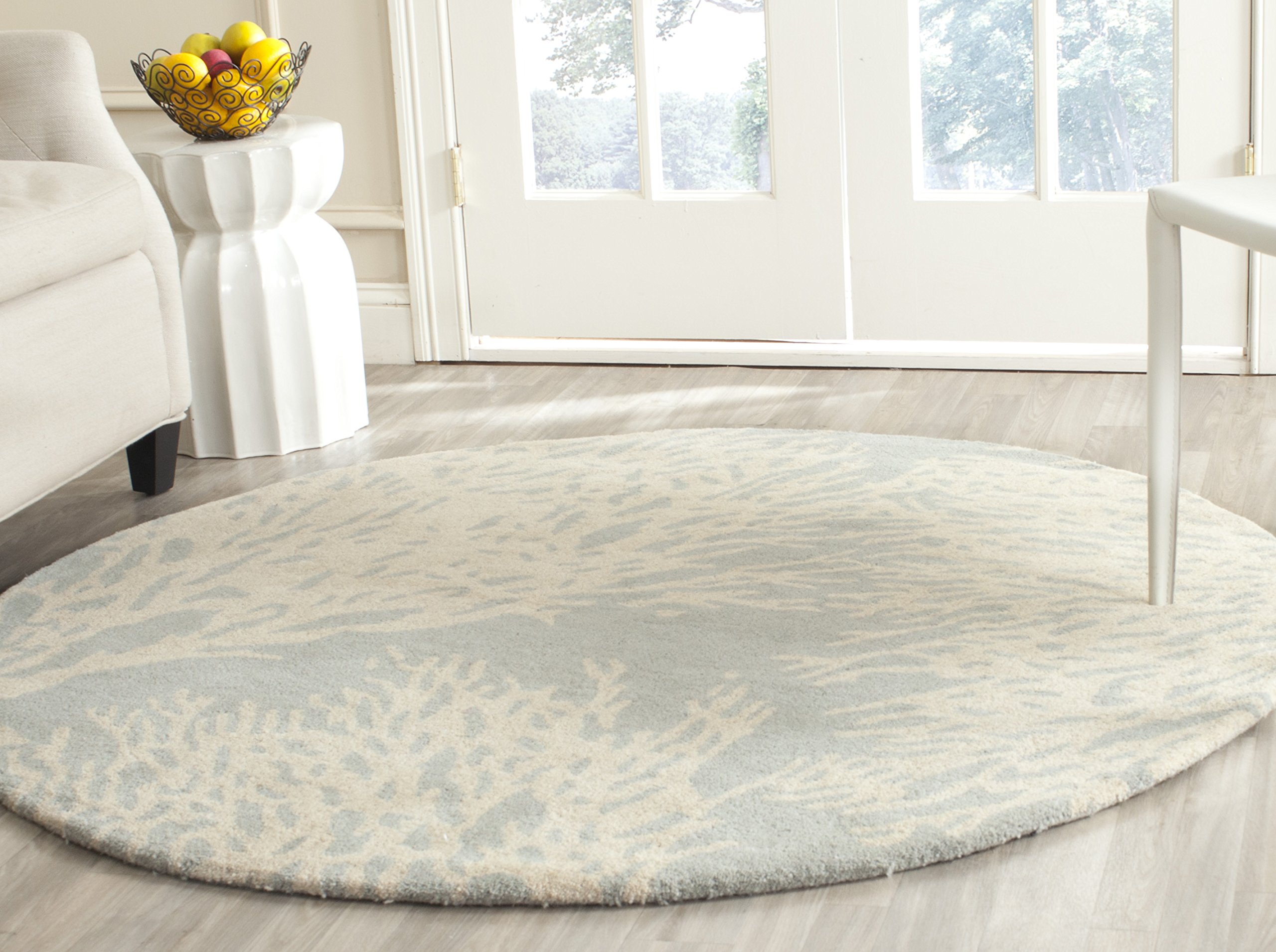 SAFAVIEH Bella Collection 7' Round Grey/Ivory BEL115D Handmade Premium Wool Area Rug - Soft Living Room Carpet for Bedroom, Dining Room & Office Decor