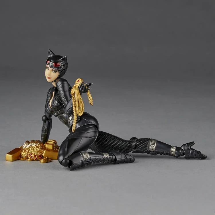 Amazing Yamaguchi Revoltech Figure Complex Catwoman Batman: Arkham Knight NR022 - Highly Articulated Collectible Action Figure for Display & Cosplay