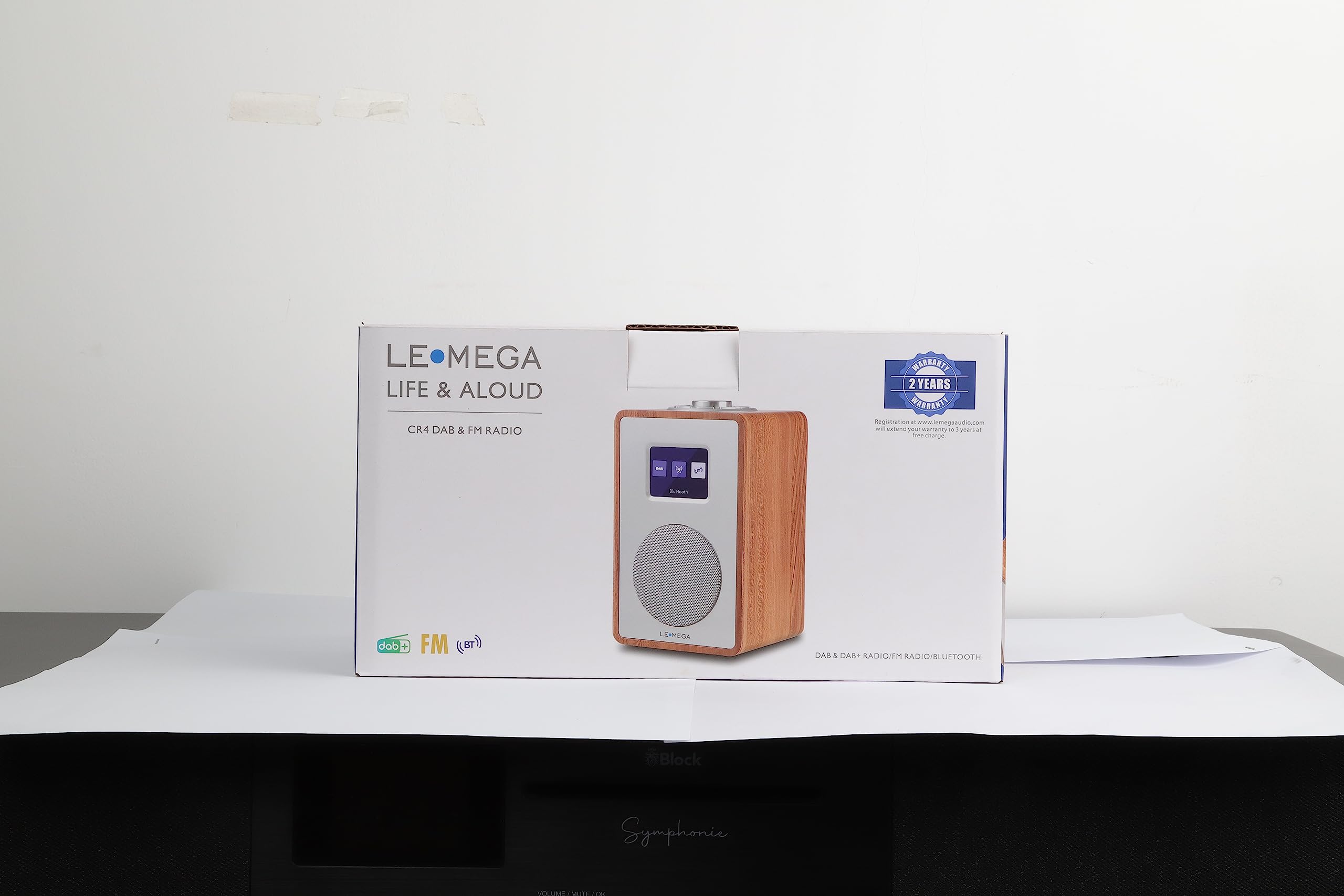 LEMEGA CR4 DAB/DAB+/FM Digital Radio with Bluetooth | Portable Wireless Radio with Mains/Battery Power | Dual Alarm Clock with Snooze | Color LCD Display | Wooden Effect (Black Oak) | Perfect for Bedroom, Kitchen & Travel