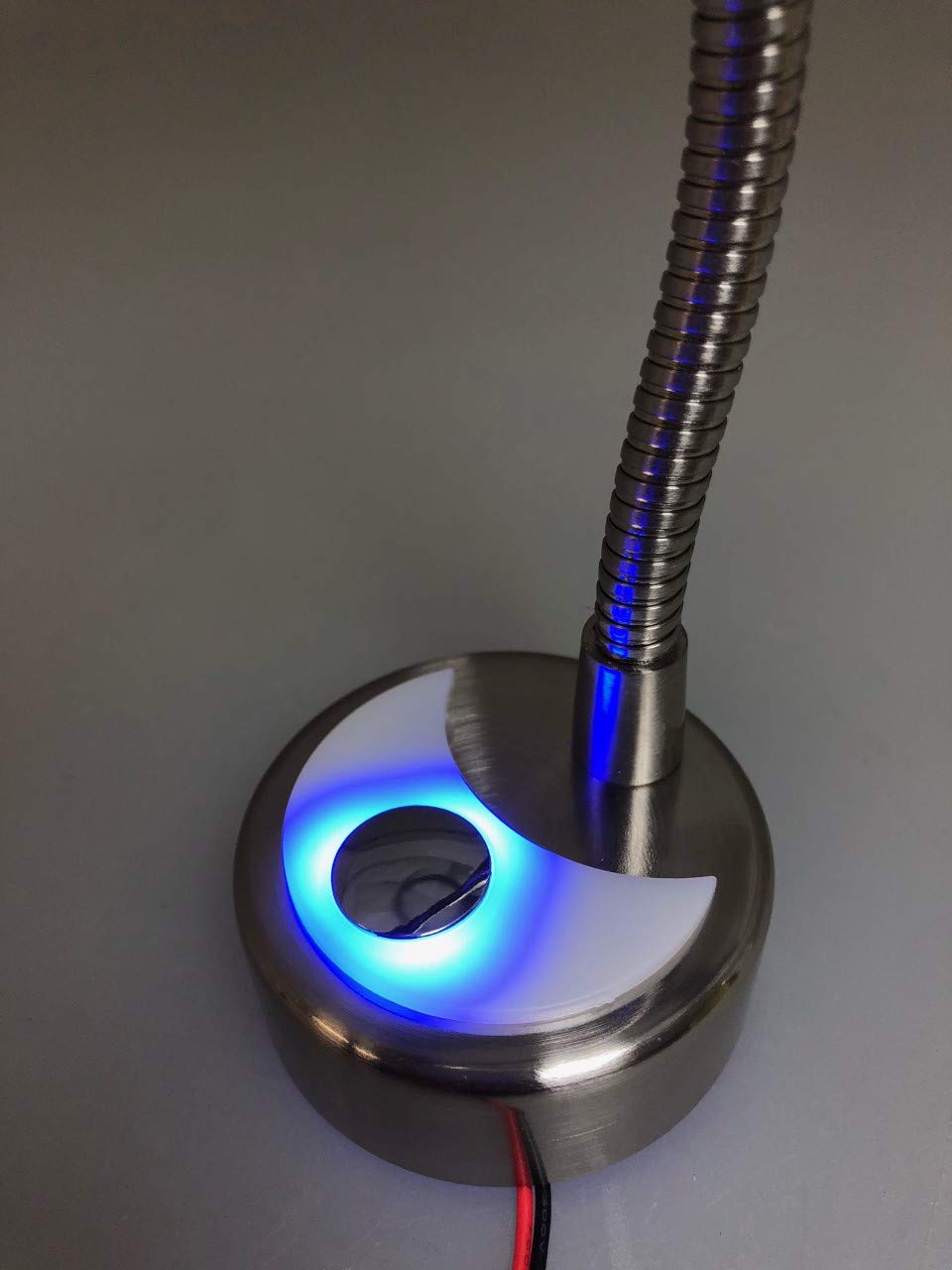 Pactrade Marine Boat RV Auto Goose Neck LED Reading Light - Adjustable Warm White Aluminum Light with Touch Switch, Non-Magnetic Night Light for Boats, Campers, Trucks (Medium Lens Size) - Perfect for Night Reading, Camping & Vehicle Interiors