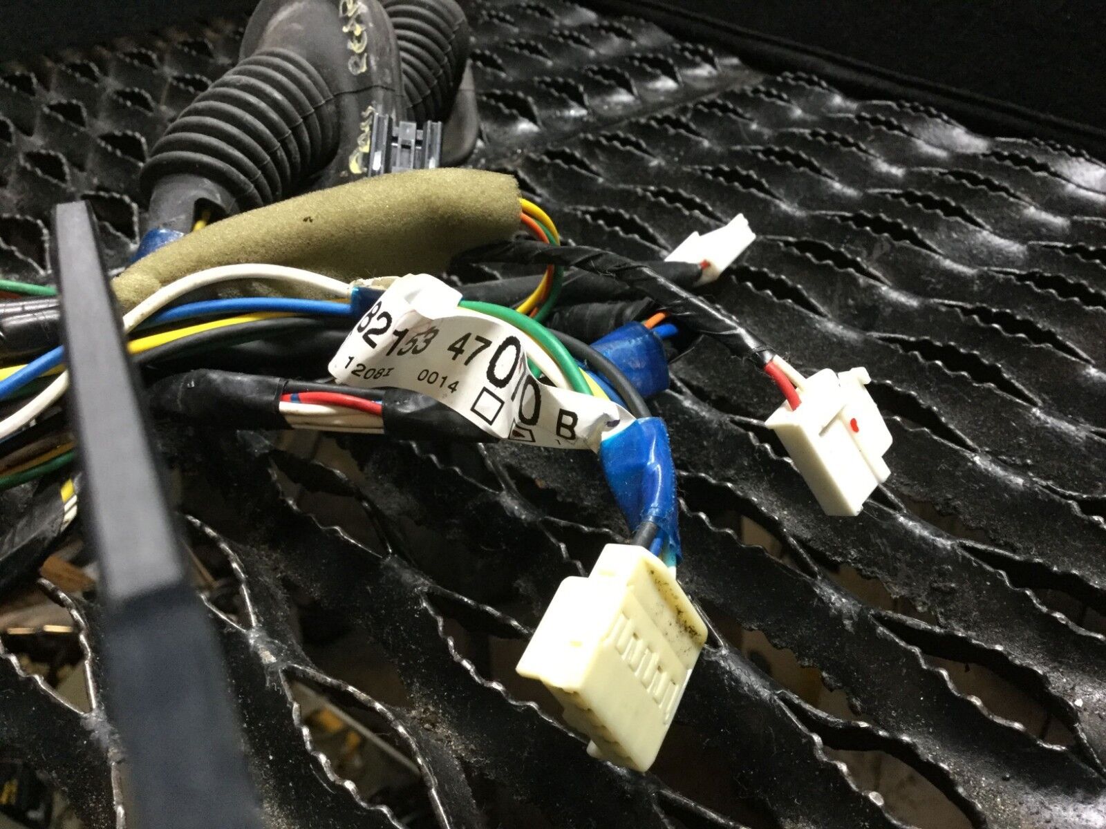 2004-2009 Toyota Prius Left Rear Driver Side Door Wire Harness OEM Replacement - Perfect for DIY Repairs & Auto Maintenance