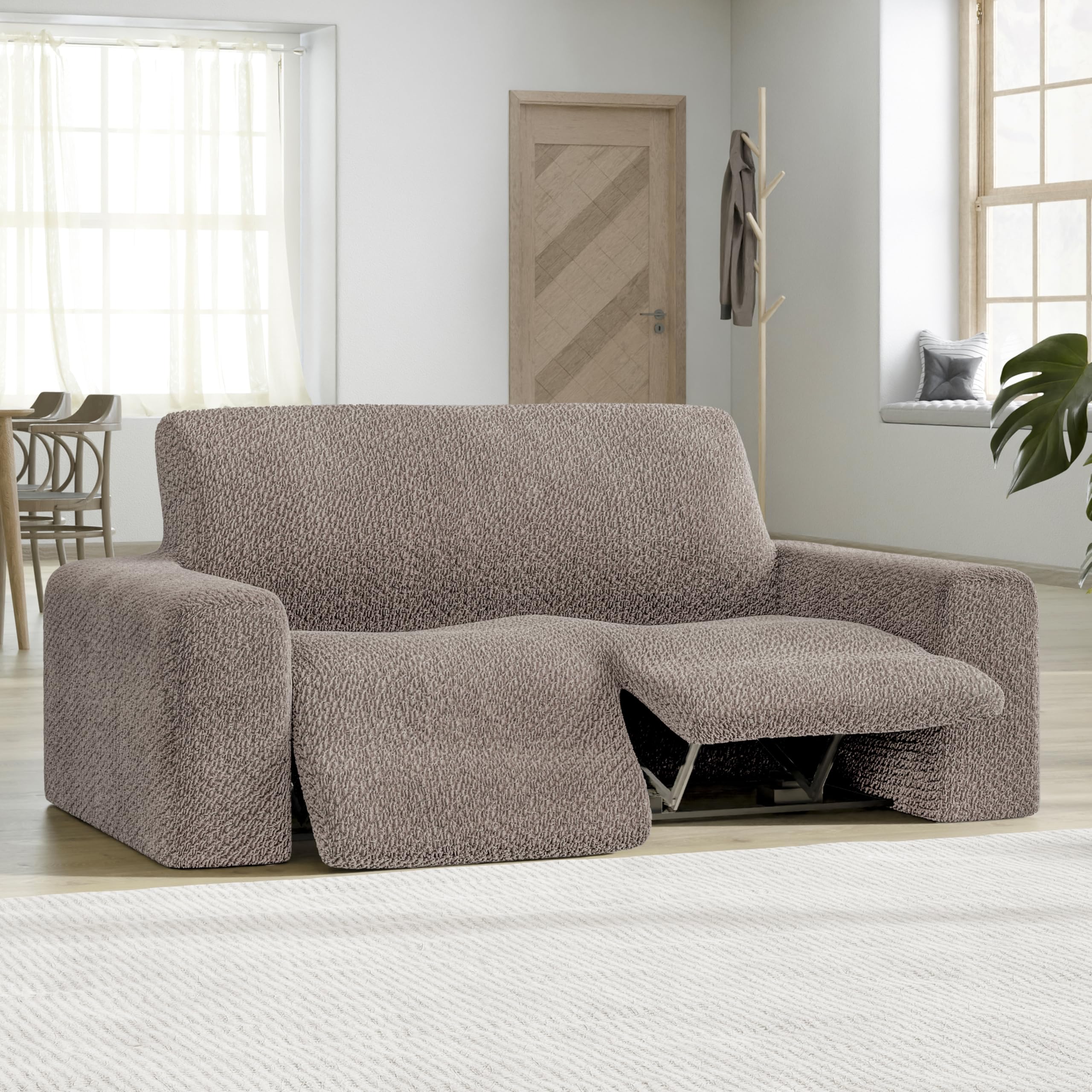 PAULATO BY GA.I.CO. 2-Seater Recliner Loveseat Cover - Soft Stretchable Polyester Slipcover for Reclining Sofas - Form-Fitting 1-Piece Furniture Protector in Velvet Brown - Perfect for Living Room, Home Theater & Family Room Protection