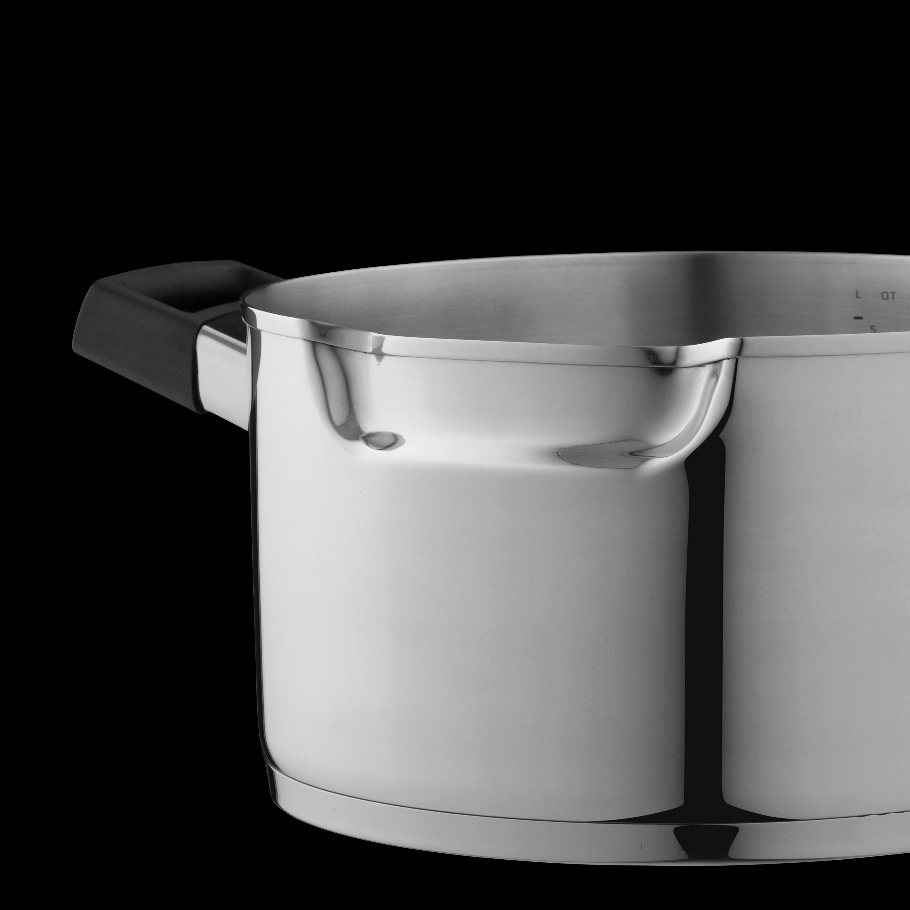 BergHOFF GEM 6-Piece Stainless Steel Cookware Set with Downdraft Technology - 18/10 Grade - Black Handles - Perfect for Gas & Induction Stoves - Ideal for Sautéing, Boiling & Frying in Modern Kitchens