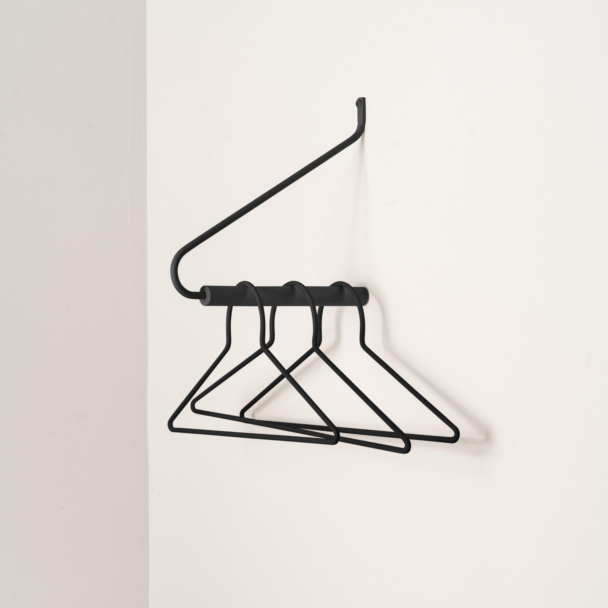 DESIGNSTUFF Curve Hangers Set of 3, Black - Space Saving Closet Organizers for Pants, Skirts & Scarves | Perfect for Small Closets & Dorm Rooms