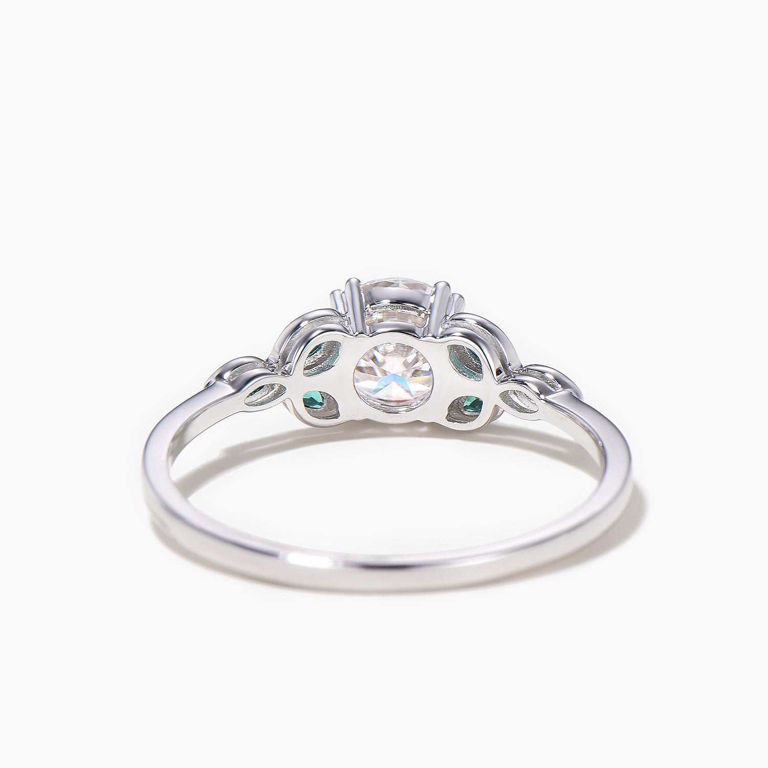 Exquisite Round Cut Moissanite Engagement Ring with Emerald Bezel Setting - Elegant Wedding Band for Women | Perfect for Proposals, Anniversaries & Special Occasions