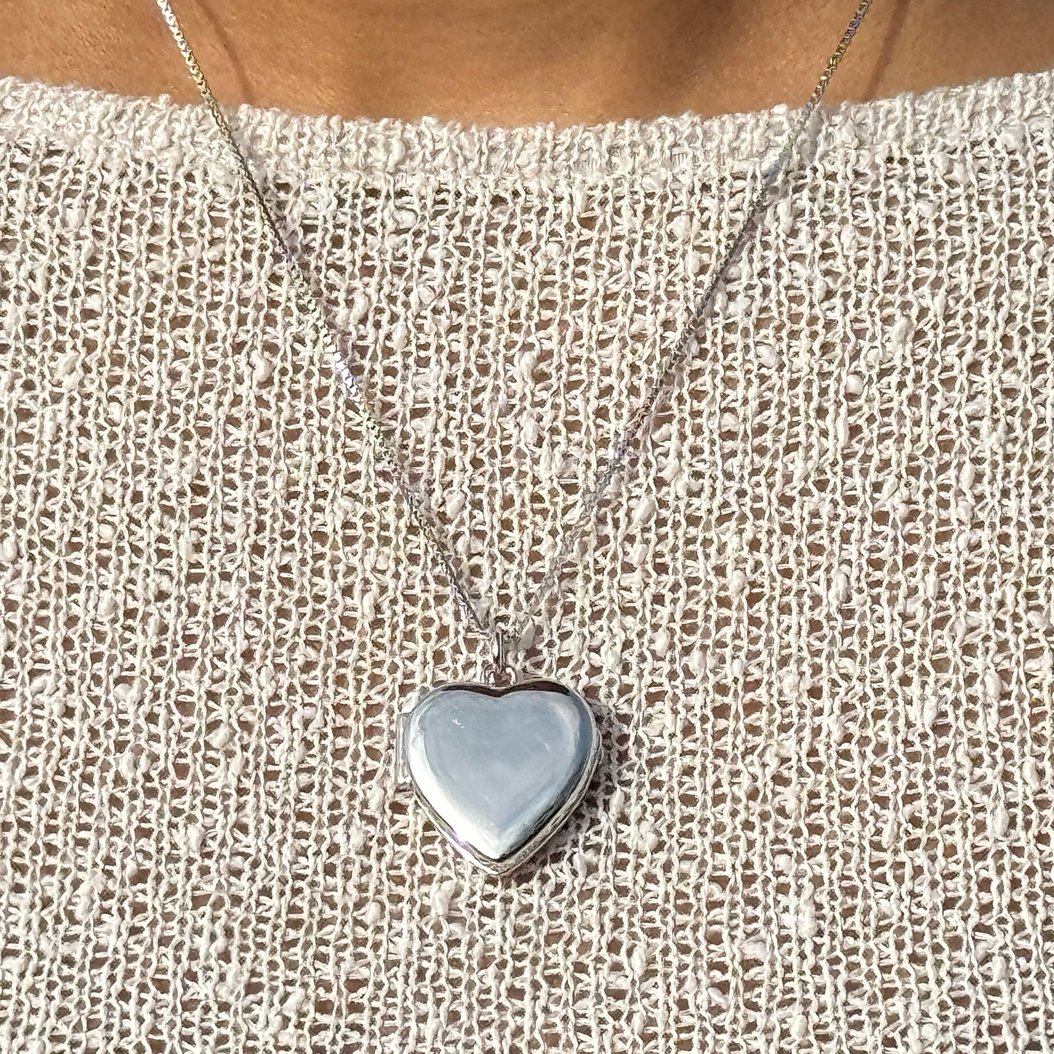 Daphne Heart Locket Necklace for Women - Elegant Silver Pendant with Photo Insert - Perfect Gift for Valentine's Day, Anniversary & Mother's Day | Ideal for Romantic Dates, Weddings & Special Occasions