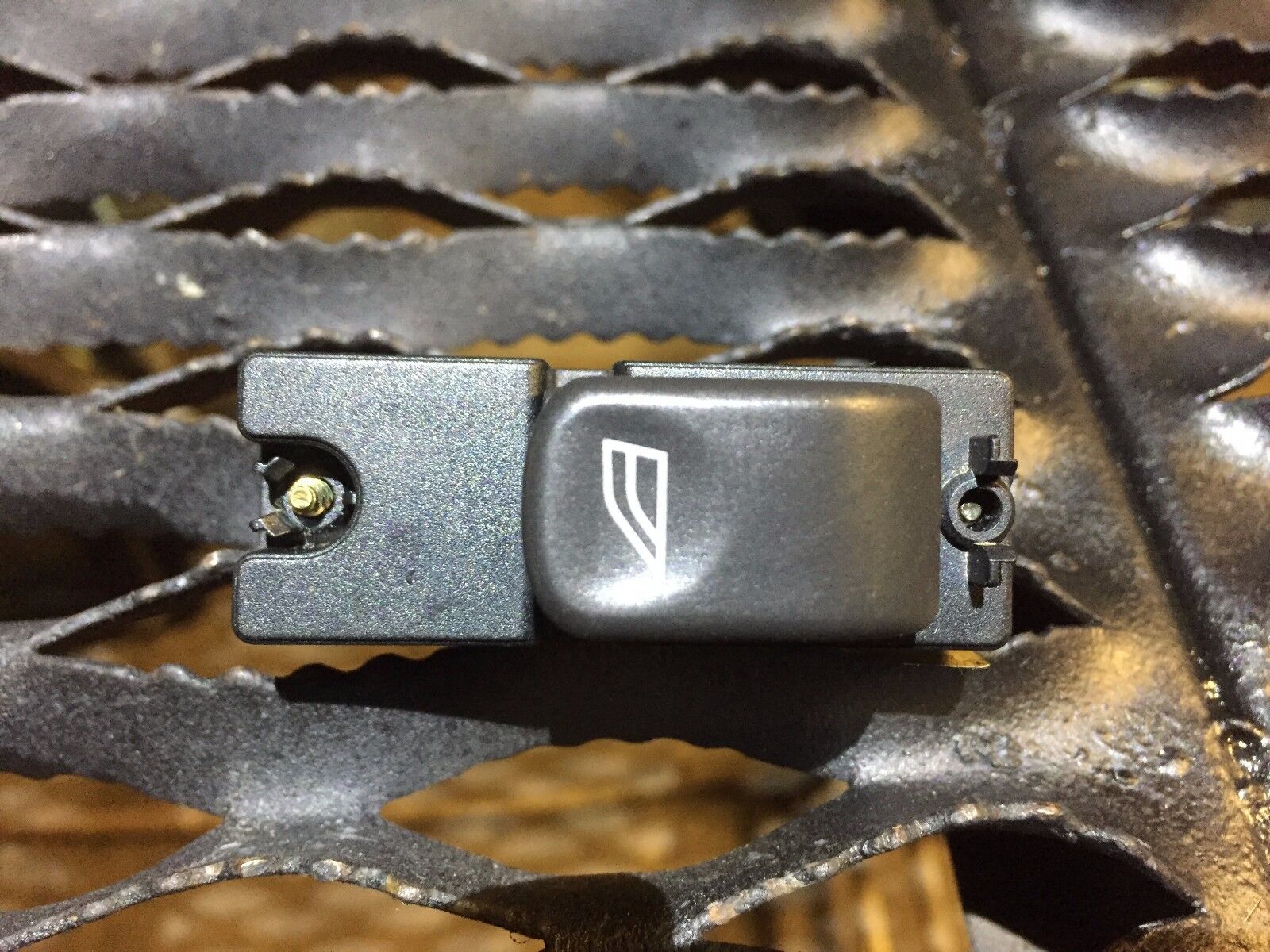 02 08 Jaguar X Type Power Window Switch OEM Replacement - Perfect for Car Window Repair & Maintenance