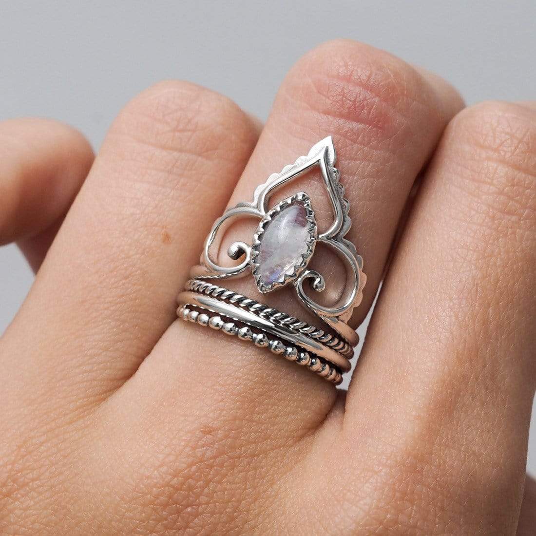 Elegant Tapered Beaded Ring for Women - Dainty Stackable Gold or Silver Jewelry - Perfect for Everyday Wear, Gifts & Special Occasions