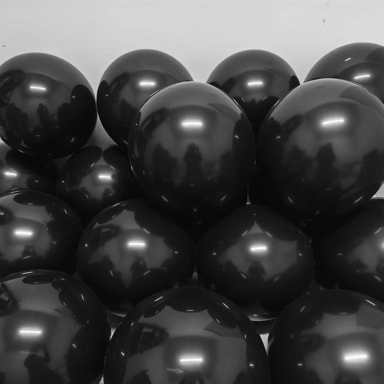 100 Pack 12 Inch Black Latex Balloons for Birthday Party, Wedding, Anniversary, Graduation Decorations - Perfect for Halloween, Gothic Themed Events & Photo Backdrops