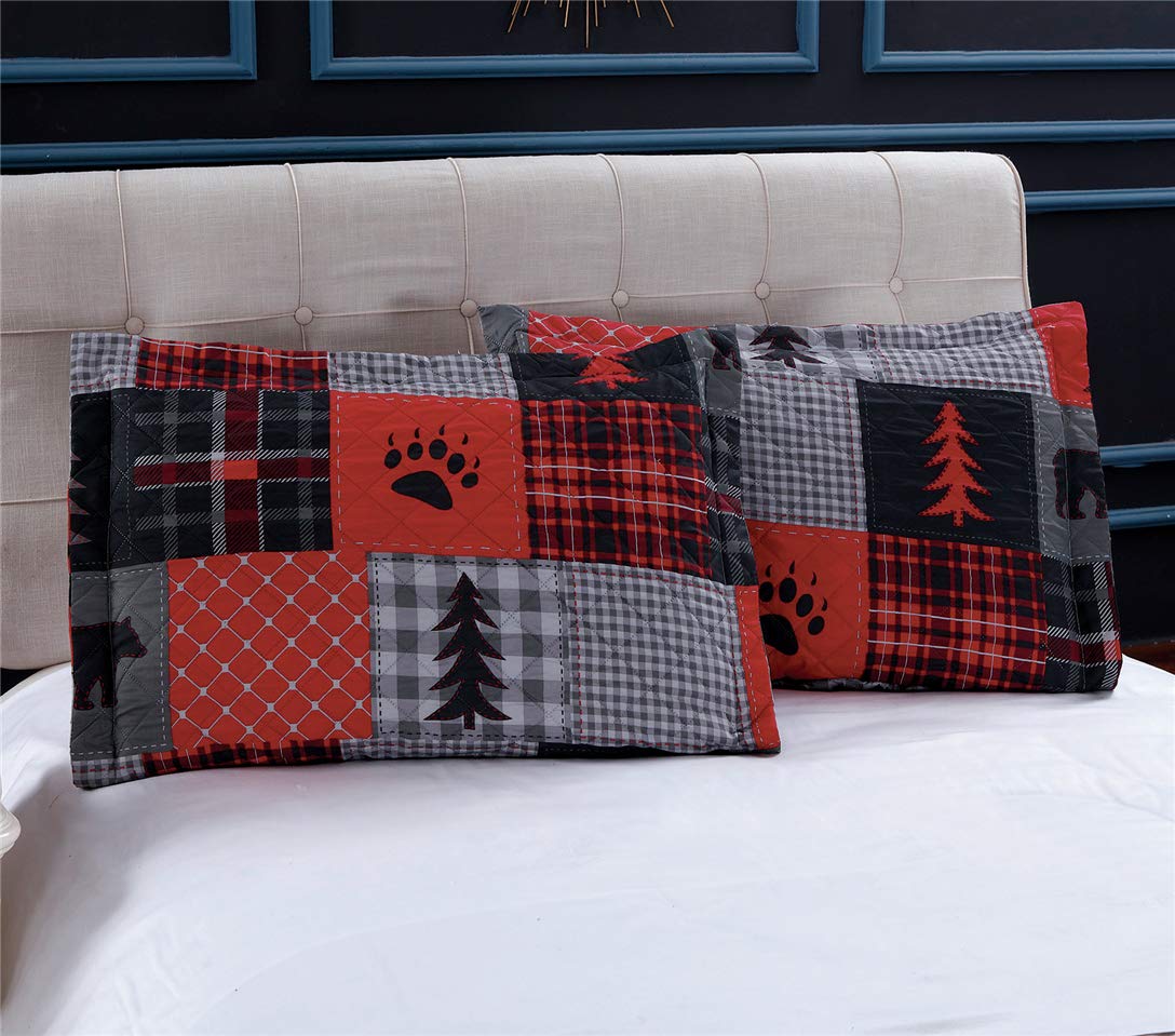 Rustic Bear Quilts King Size Set - Lightweight Plaid Bedspread & Coverlet - Lodge Style Bedding with Forest Tree Design - Includes Pillow Shams (Red Black Gray) - Perfect for Cabin, Hunting Lodge or Cozy Bedroom Retreat