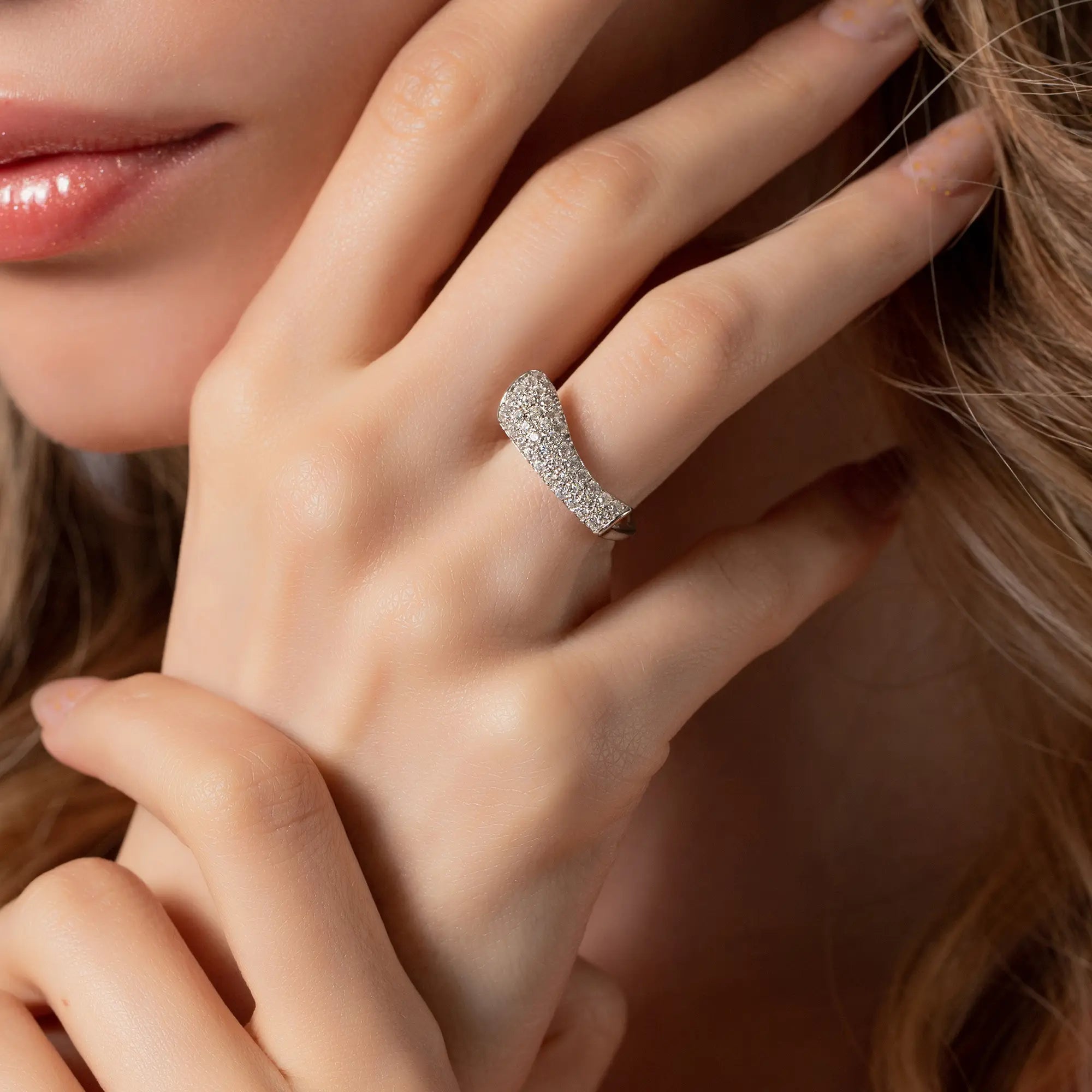London Groove Ring - Vintage Inspired Silver Band for Men & Women - Perfect for Weddings, Anniversaries & Everyday Fashion Jewelry