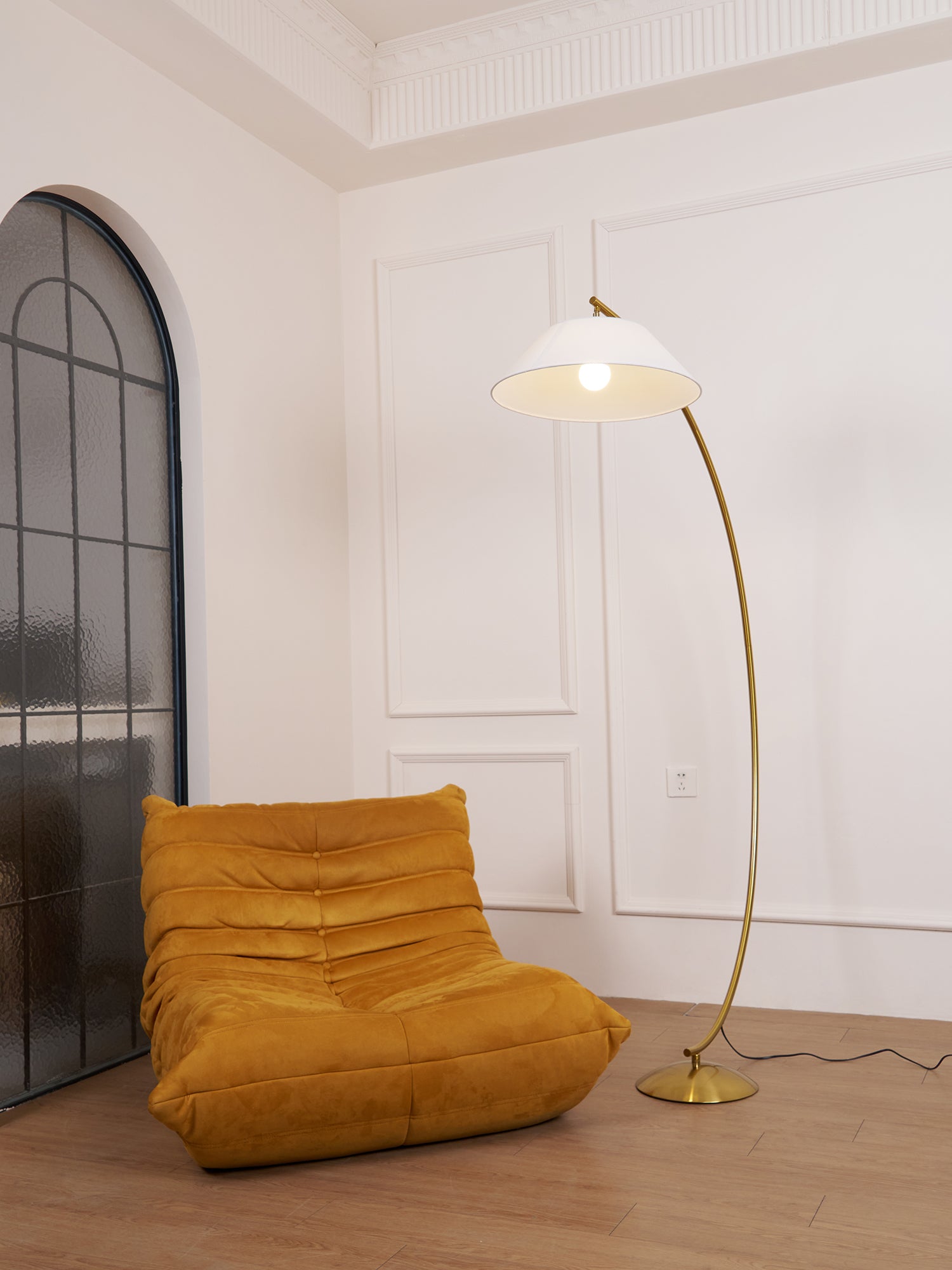 Modern Circo LED Floor Lamp with Adjustable Brightness - Perfect for Living Room, Bedroom & Office Reading Light