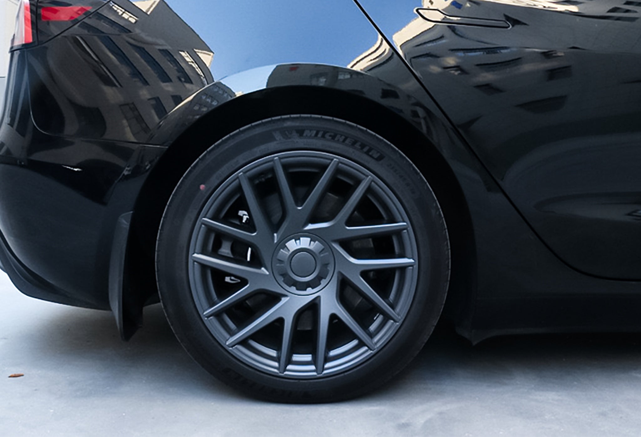 Tesla Aero Wheel Cover for 2024+ Model 3 Highland 18