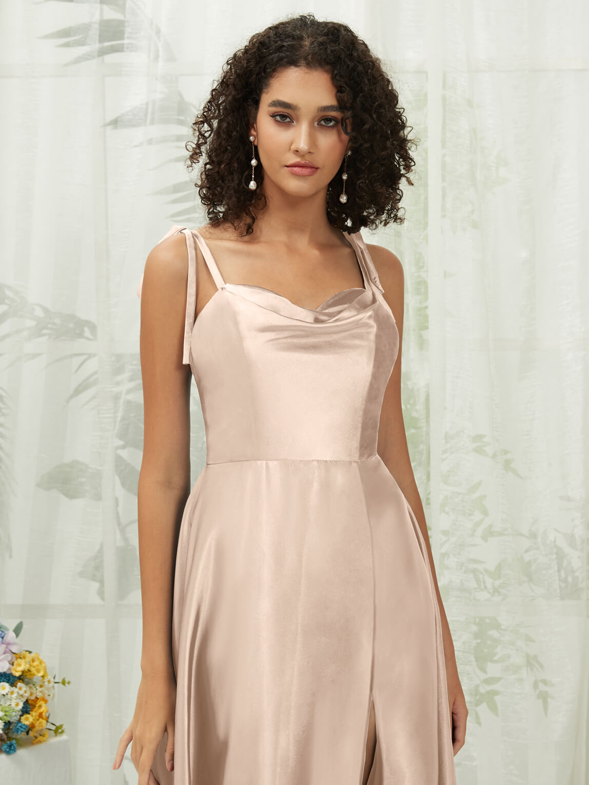 Champagne Satin Sweetheart Neckline Formal Gown with Adjustable Straps & Hidden Pocket - Perfect for Prom, Evening Gala, Wedding Guest & Special Occasions
