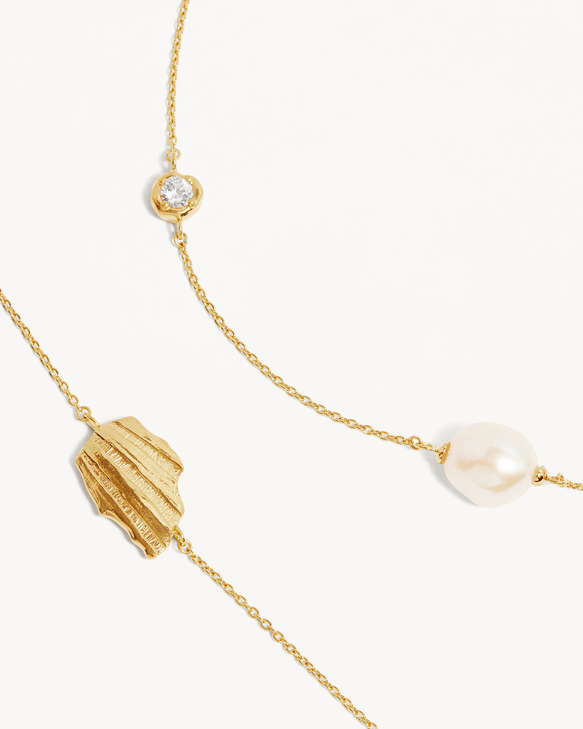 18K Gold Vermeil Moonlit Tides Necklace for Women - Elegant Celestial Jewelry Gift for Birthday, Anniversary & Valentine's Day - Perfect for Evening Parties, Date Nights & Special Occasions