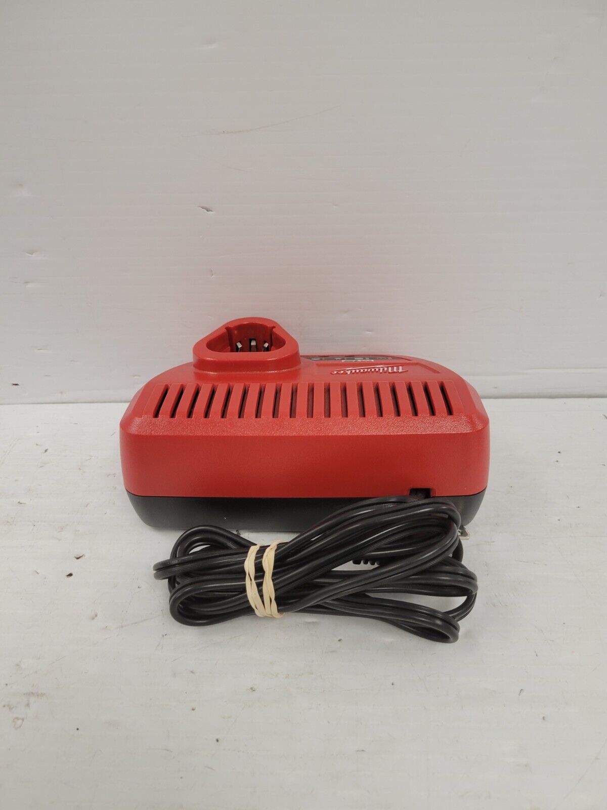 Milwaukee 48-59-2401 M12 Battery Charger - Fast Charging for M12 Lithium-Ion Batteries - Perfect for Power Tools & Job Site Use