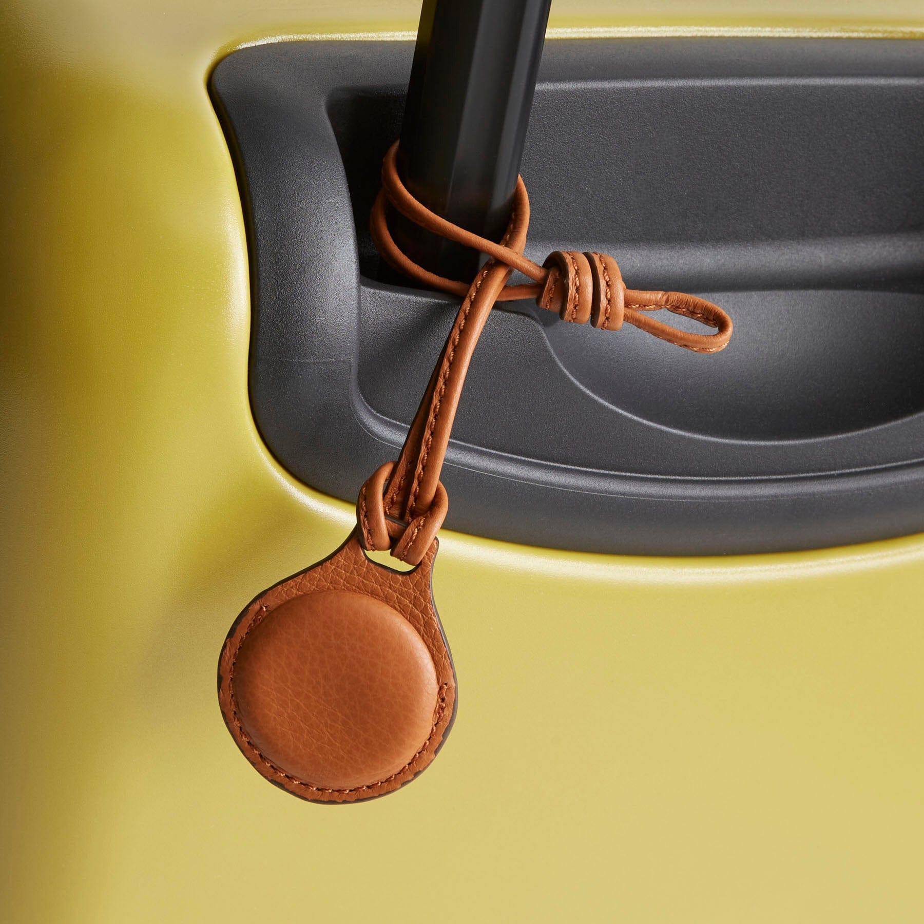Stylish AirTag Bag Charm Set - Secure & Track Your Bags - Perfect for Travel, Backpacks & Luggage Accessories
