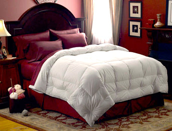 Pacific Coast Feather Medium Warmth Down Comforter - All-Season Lightweight Goose Down Blanket for Bedroom, Hotel & Guest Room (Queen Size)