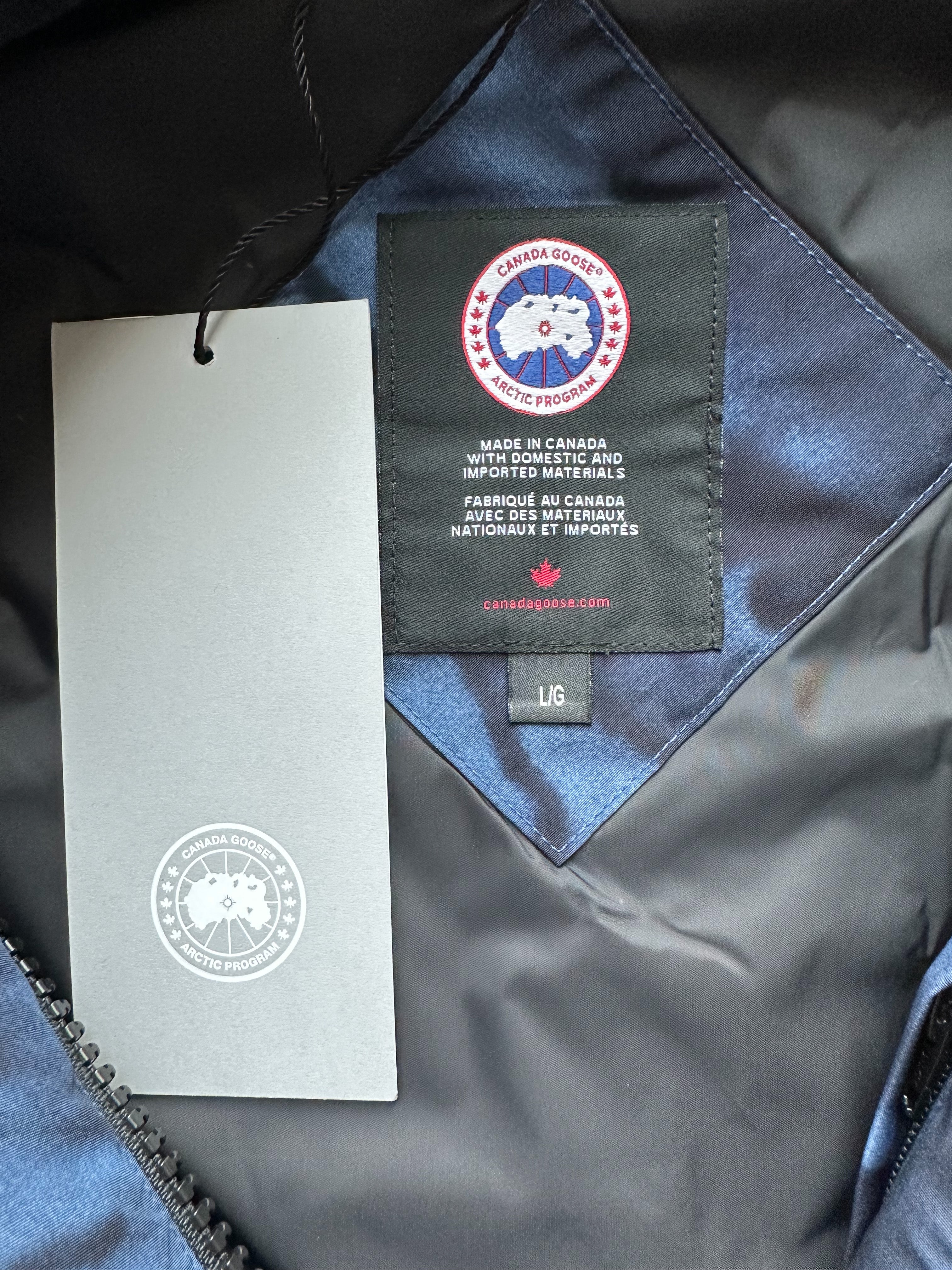 Canada Goose Blue Abstract Camo Freestyle Vest for Men - Lightweight Insulated Puffer Vest for Outdoor Activities, Hunting & Winter Fashion