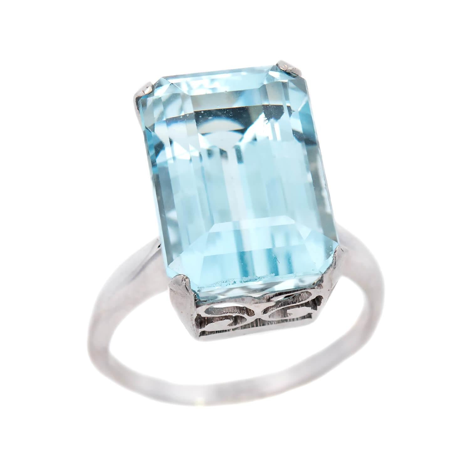 Vintage 14K Gold Aquamarine Cocktail Ring for Women - Elegant Statement Jewelry for Parties, Weddings & Special Occasions