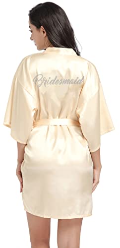 Champagne-bridesmaid