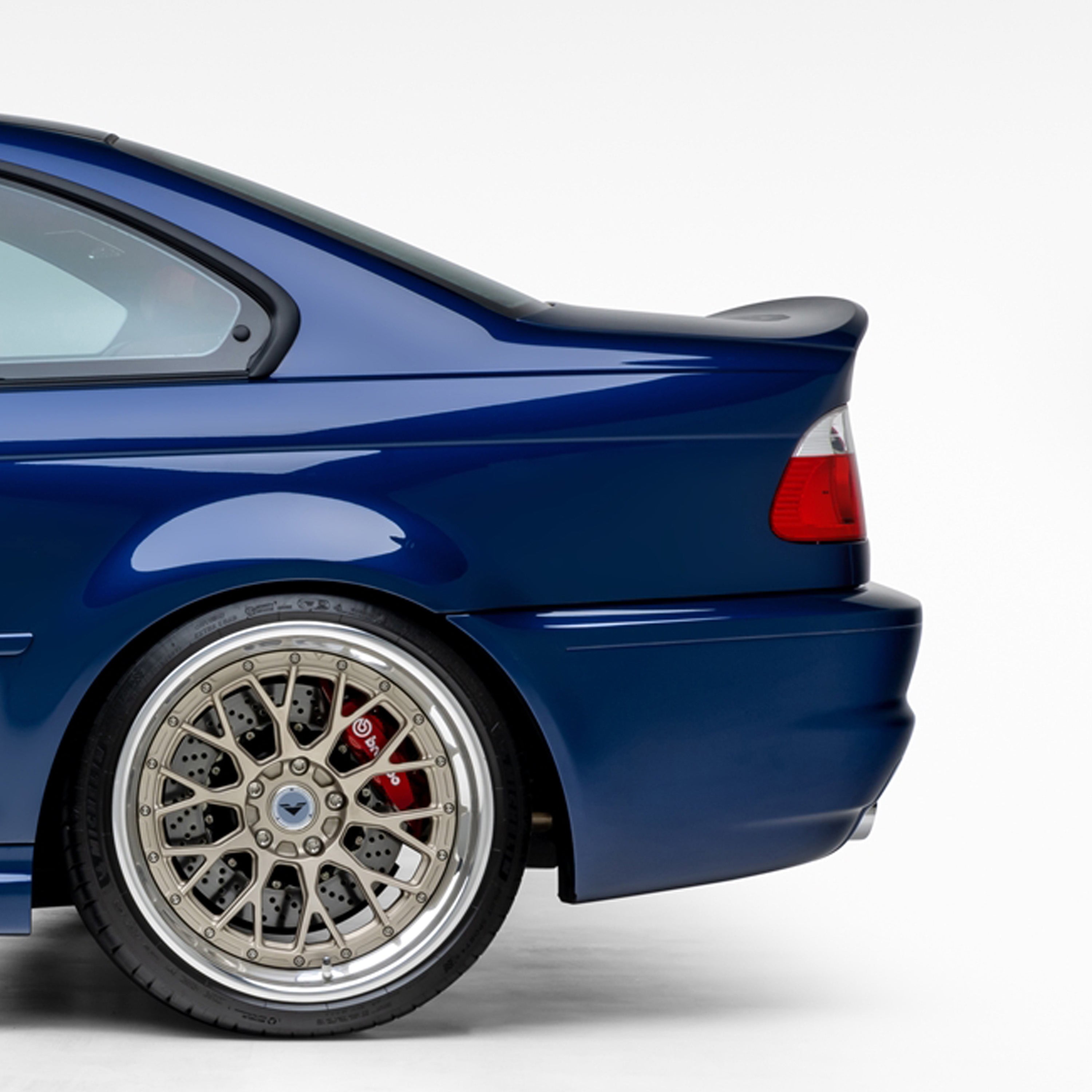 V CSL Aero Bootlid V Style™️ - Lightweight Carbon Fiber Trunk Lid for BMW E46 - Enhance Performance & Style for Racing & Street Driving