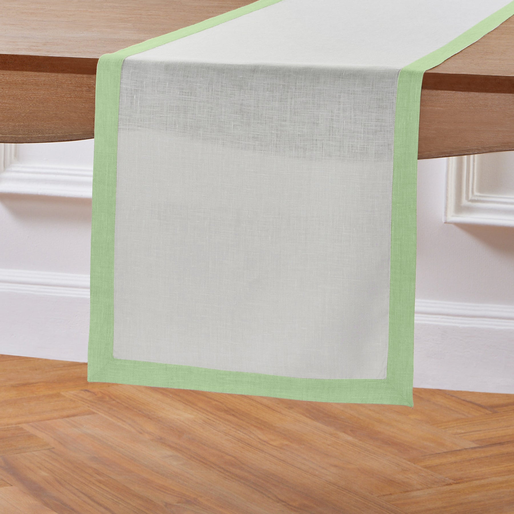 Elegant Classic Table Runner for Dining Room Decor - Perfect for Weddings, Holidays & Home Decor
