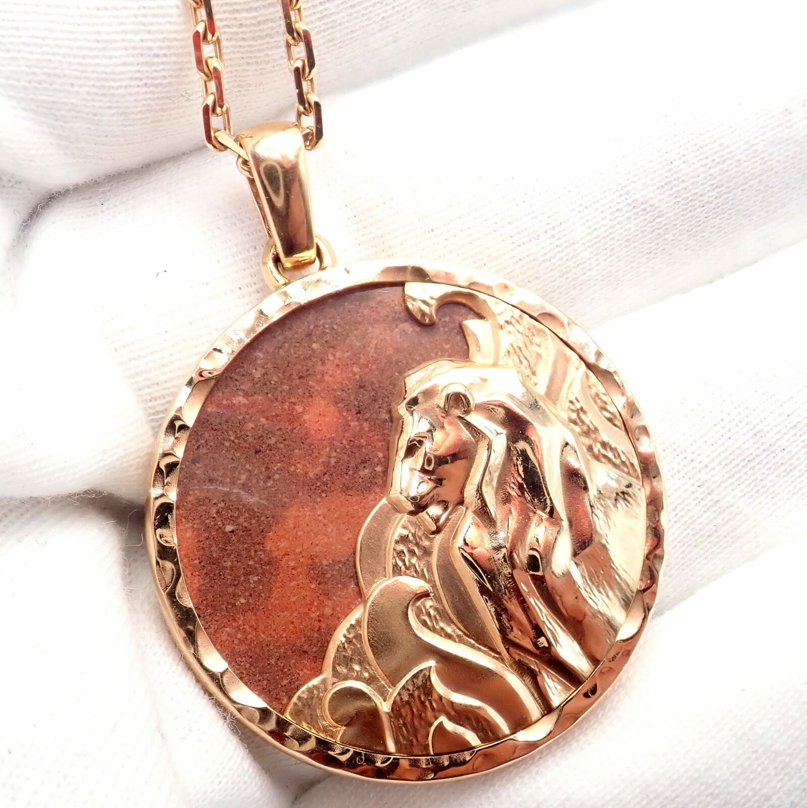 Van Cleef & Arpels 18K Rose Gold Leo Zodiac Pendant Necklace with Red Jasper - Authentic with Certificate - Perfect for Birthdays, Anniversaries & Luxury Gifts