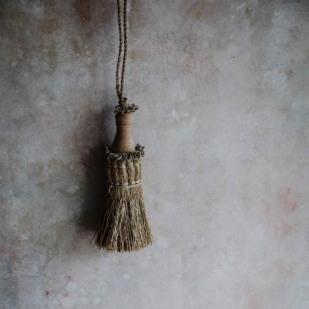 Natural Wood & Vetiver Tassel Air Freshener - Handmade Home & Car Aroma Diffuser for Fresh Scent | Perfect for Living Room, Bedroom, Office & Vehicle