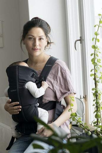 BabyBjorn Baby Carrier Mini - Soft Cotton Infant Carrier for Newborns to 12 Months - Hands-Free Baby Wearing for Parents - Perfect for Shopping, Hiking & Daily Errands
