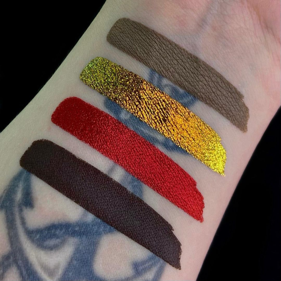 Shellwe Satin Shimmer Chameleon Quad Eyeshadow Palette - Lion's Circus Edition | Long-Lasting Pigmented Eye Makeup for Party, Halloween & Special Occasions