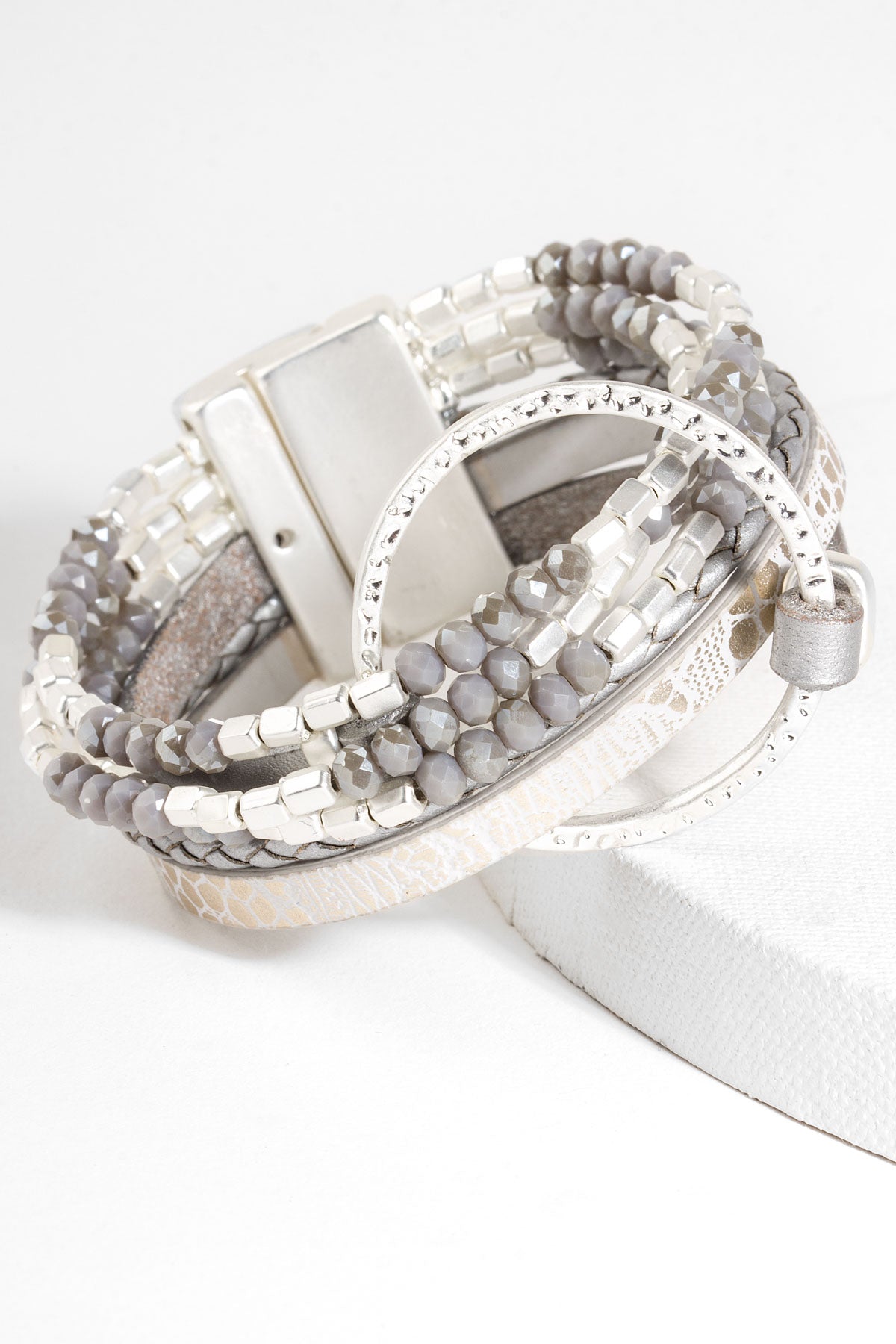 Elegant Leather Beaded Crystal Circle Bracelet for Women - Boho Chic Jewelry for Parties, Weddings & Everyday Wear