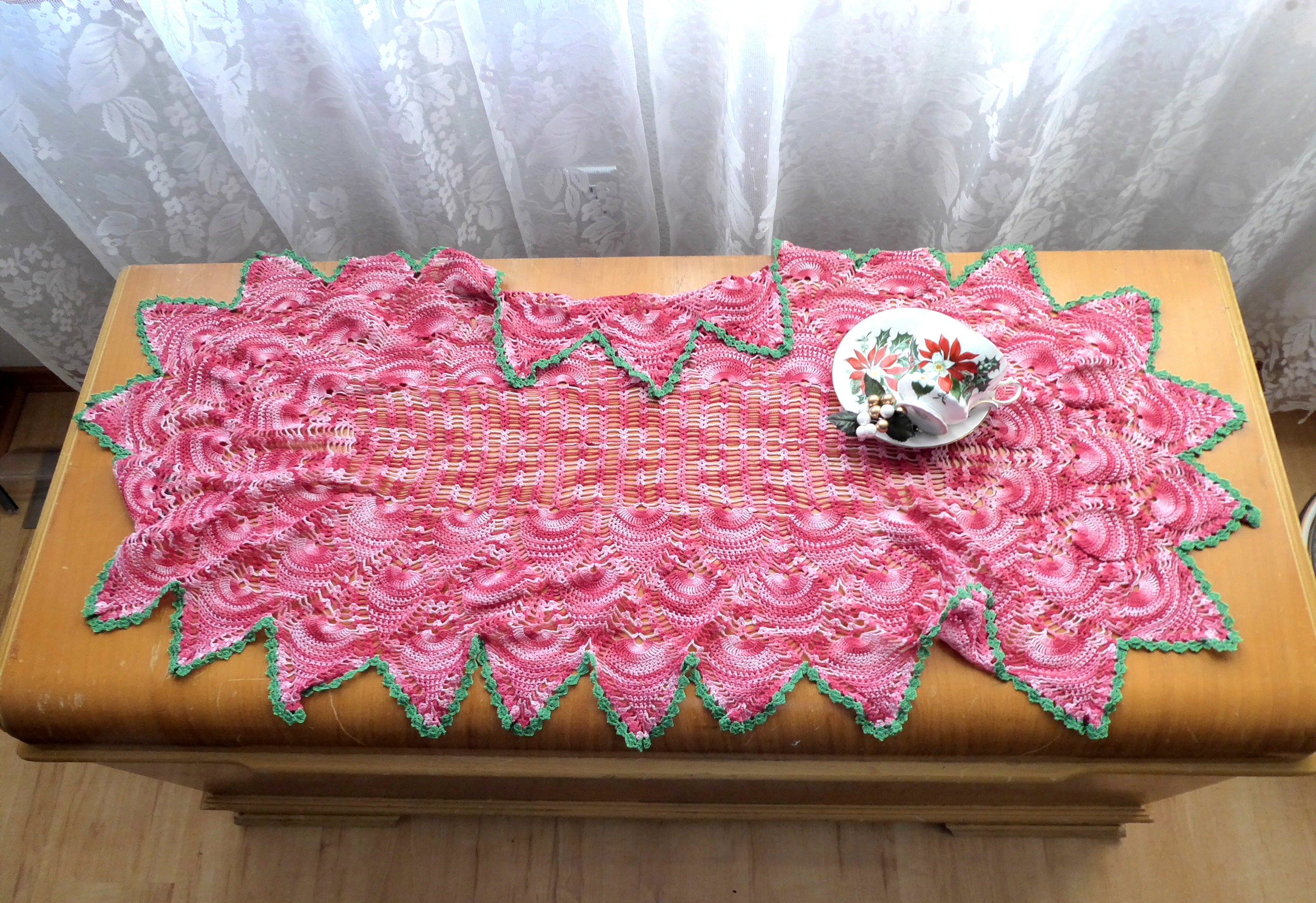 Vintage 1950s Handmade Crochet Table Runner - Large 22x40 Inches, Red & Green Pineapple Design - Perfect for Holiday Decor, Dining Table Centerpiece, and Farmhouse Home Decor