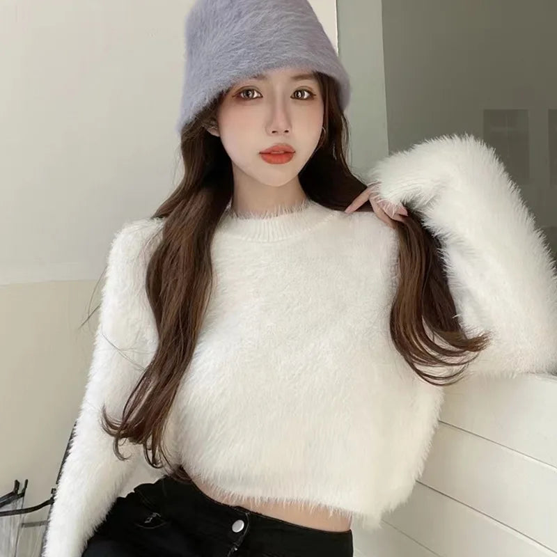 Women's Round Neck Long Sleeve Knitted Velvet Sweater - Soft Winter Pullover for Casual Outfits & Office Wear