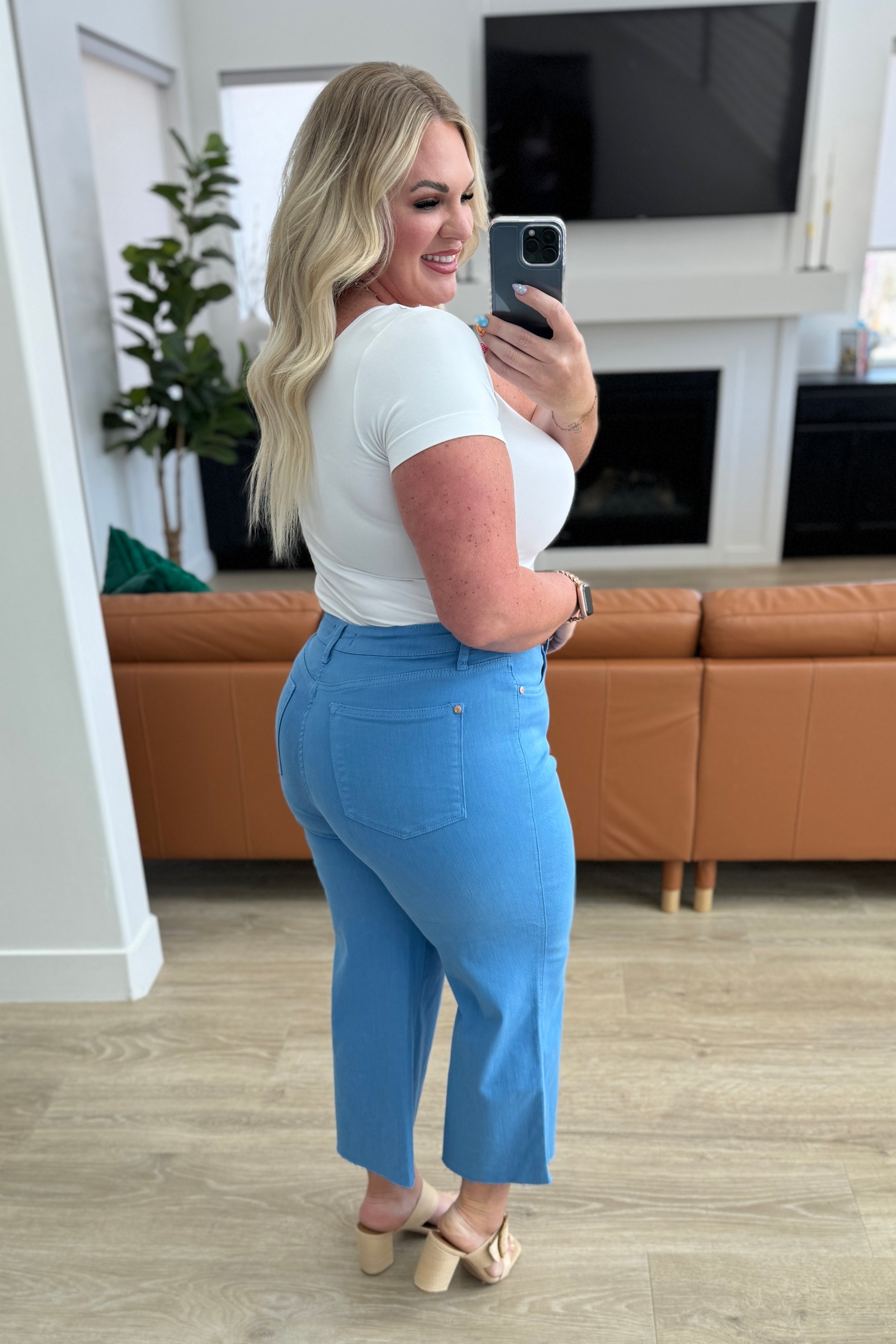 Judy Blue Lisa High Rise Control Top Wide Leg Crop Jeans - Sky Blue | Comfortable Stretch Denim for Women | Perfect for Casual Wear, Office & Date Nights