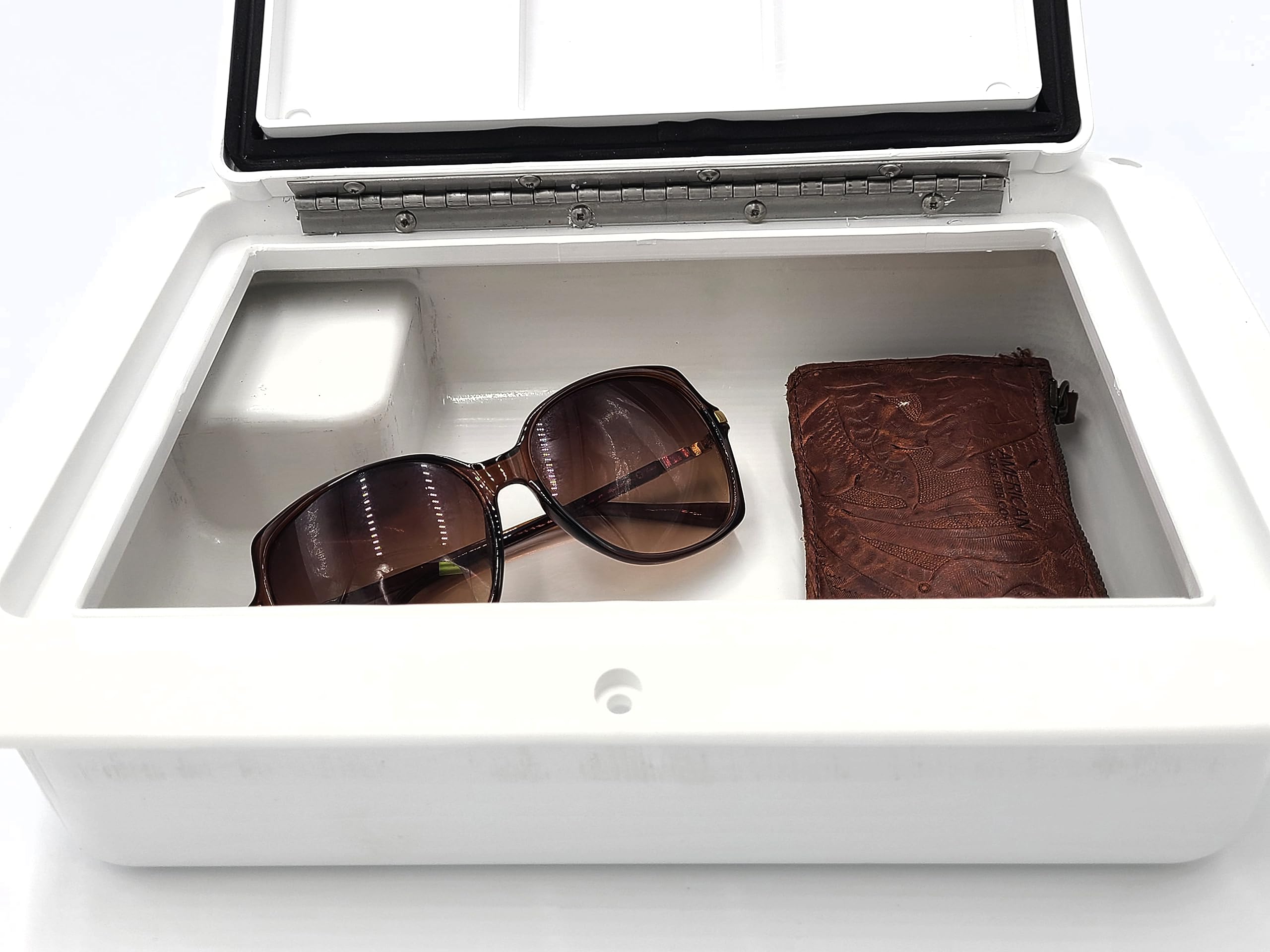 DPI Marine Glove Box 9