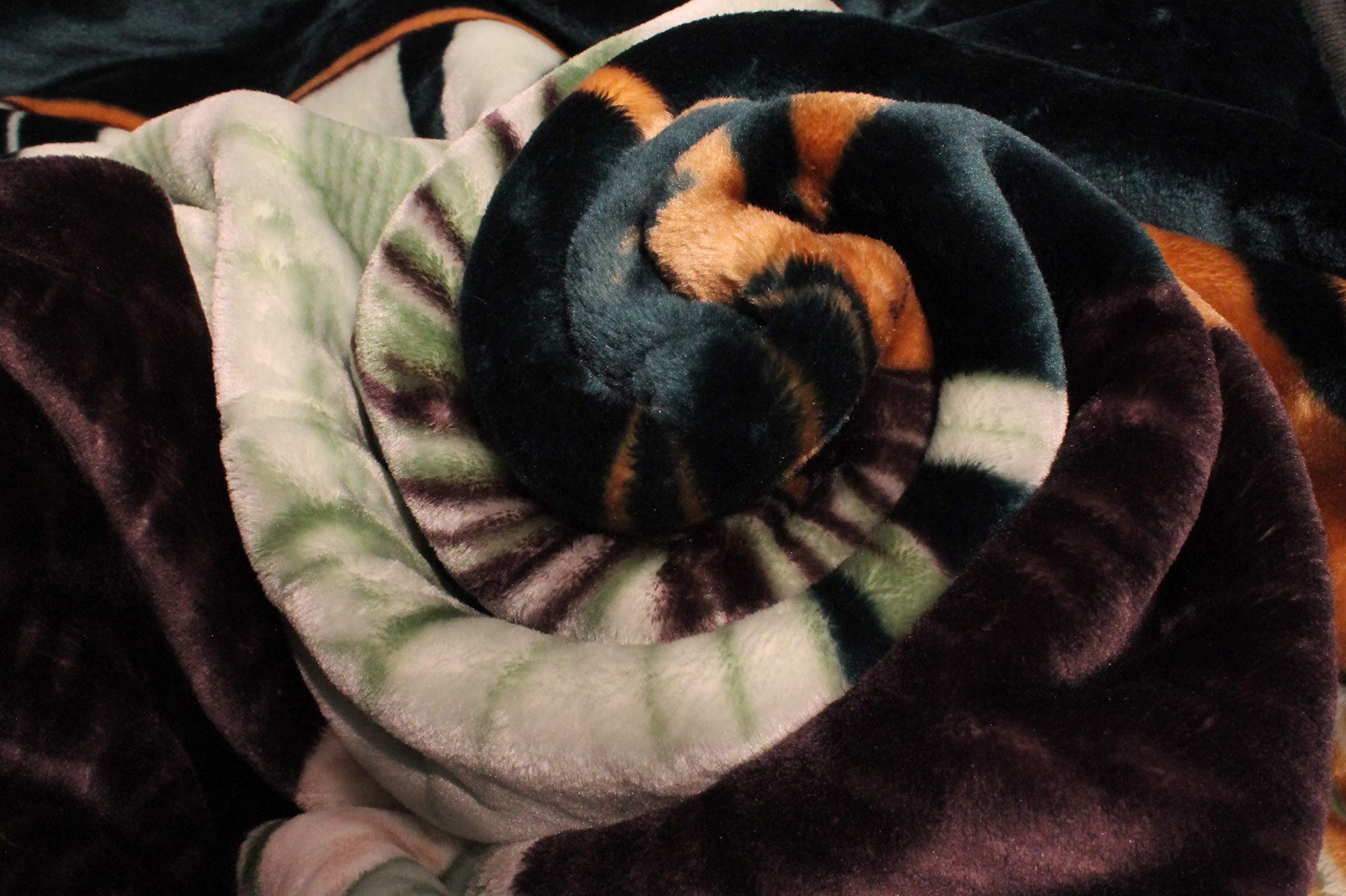Premium Thick Mink Plush Blanket - Korean Style Queen Size Soft Cozy Throw (Green Pandas BM86) for Bed, Sofa, Couch & Home Decor